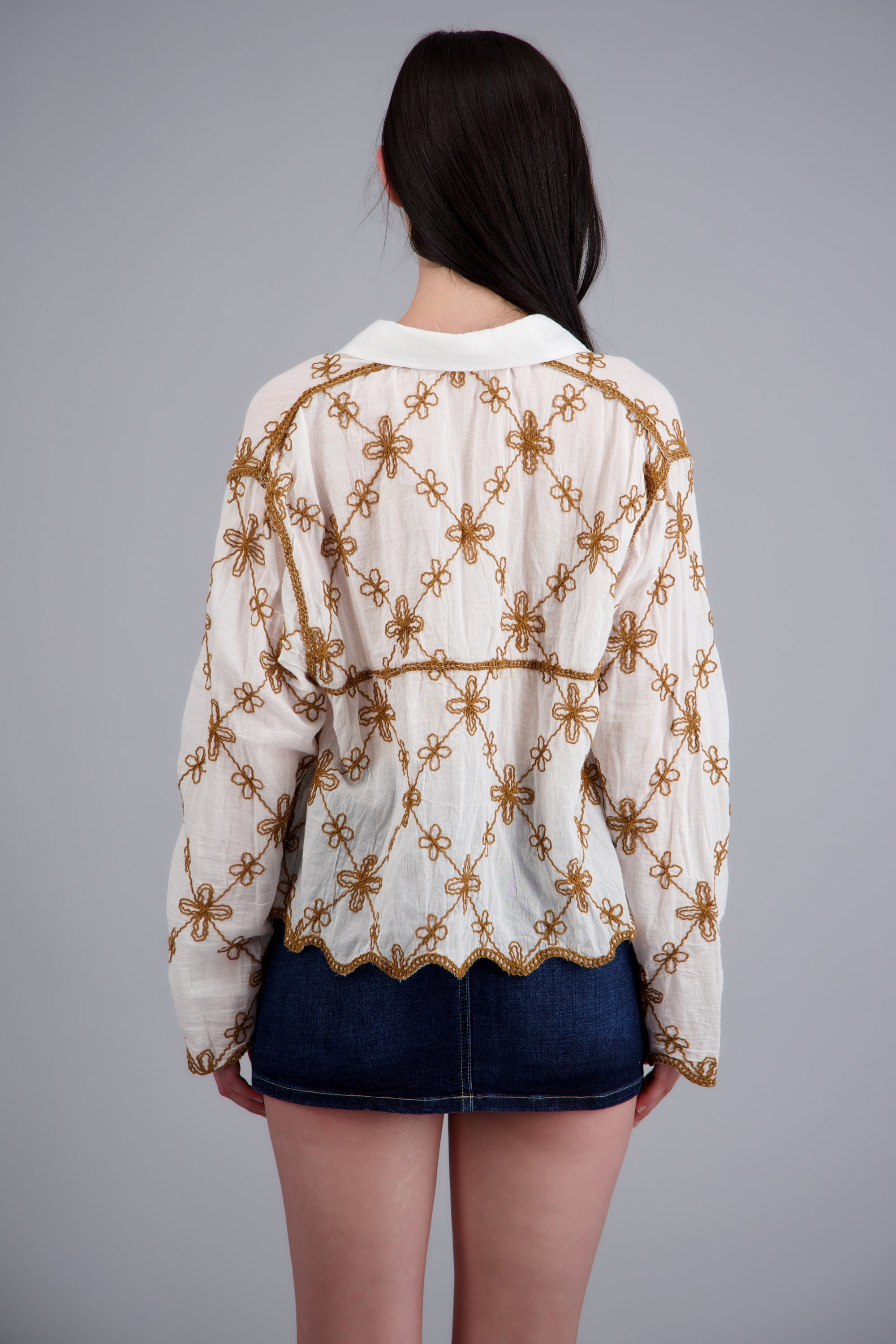 CAMISA M/L DET BORDADO FLORES CAFE COMBO
