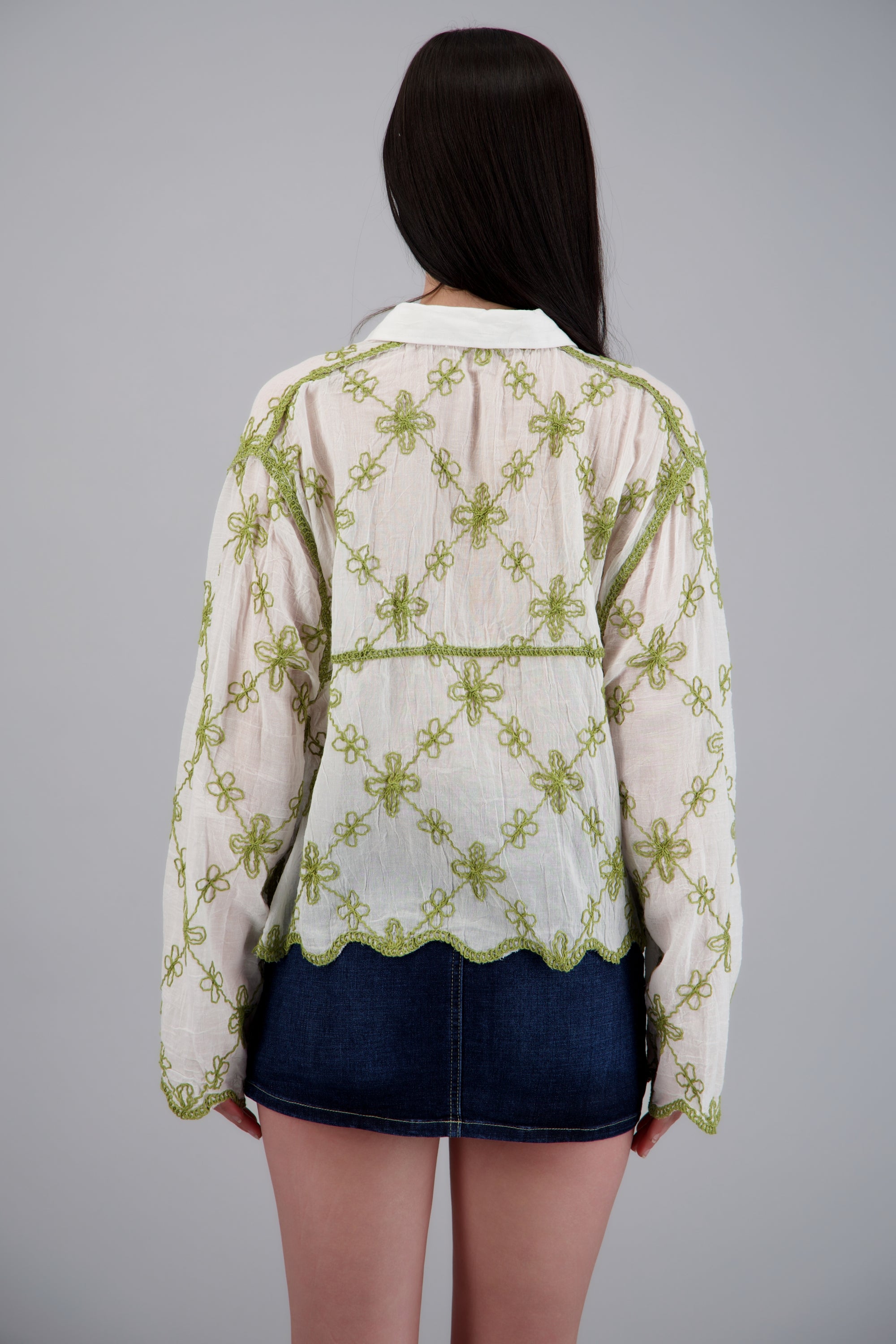 CAMISA M/L DET BORDADO FLORES VERDE COMBO