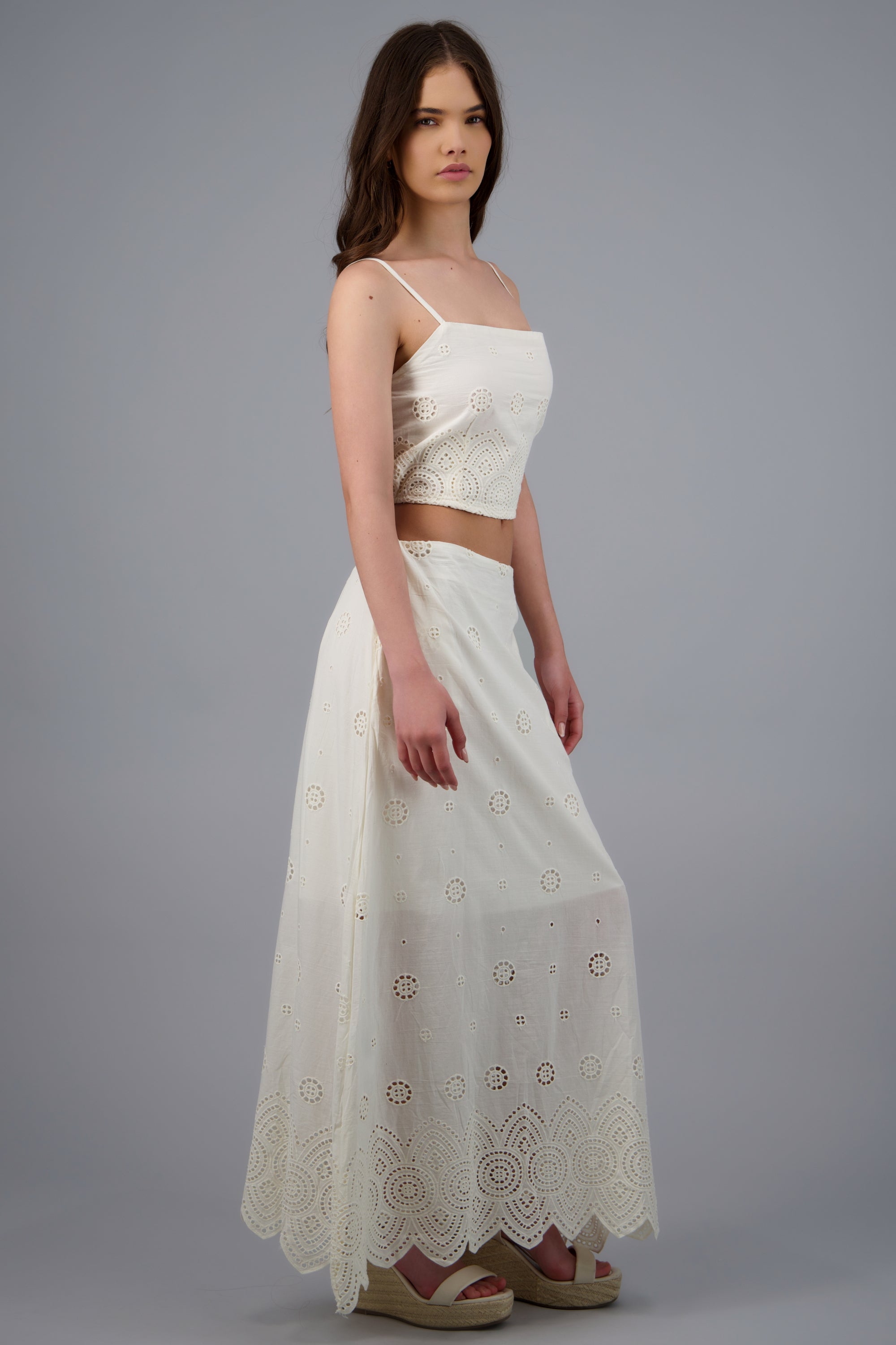 Falda maxi detalle eyelet BEIGE