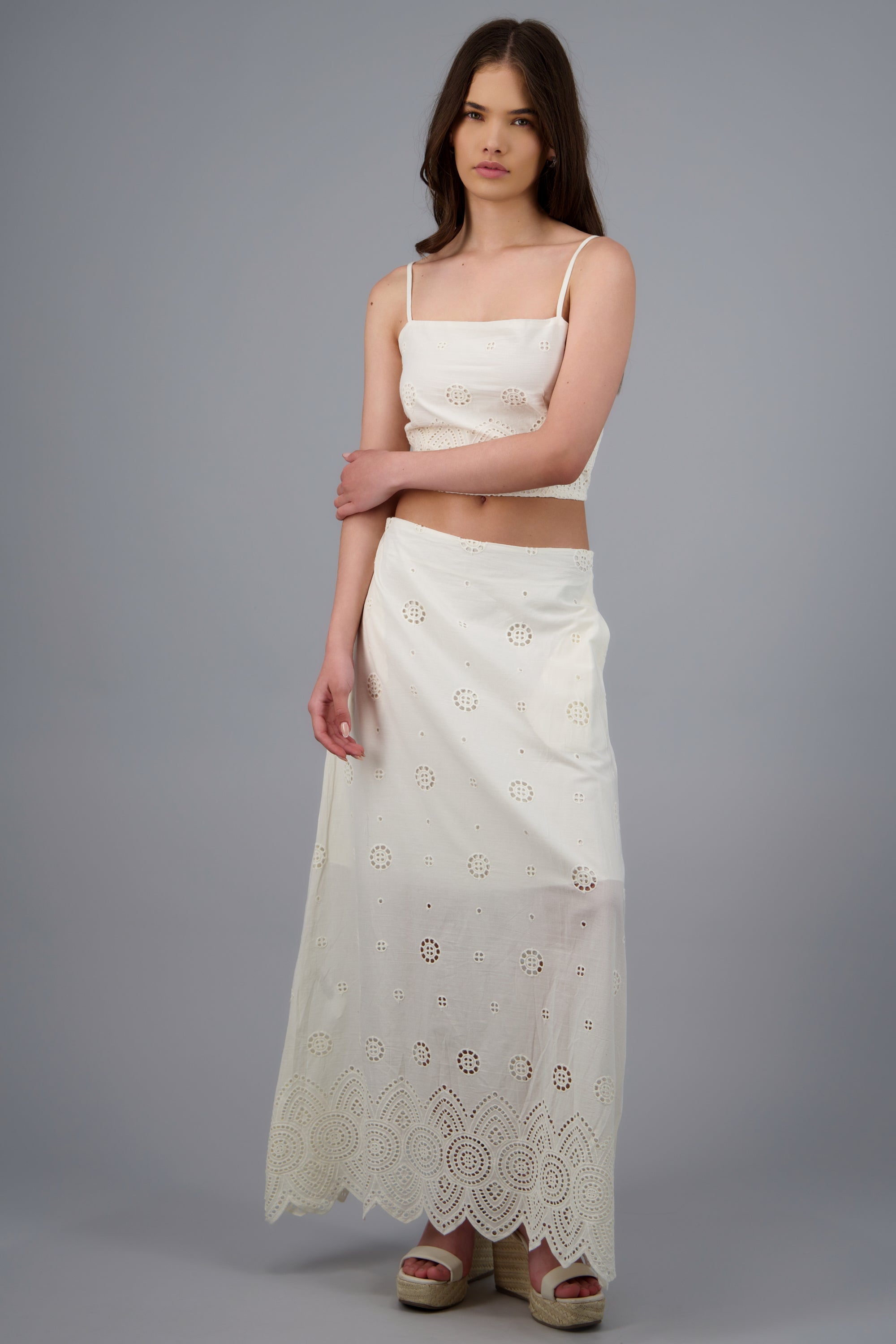 Falda maxi detalle eyelet BEIGE