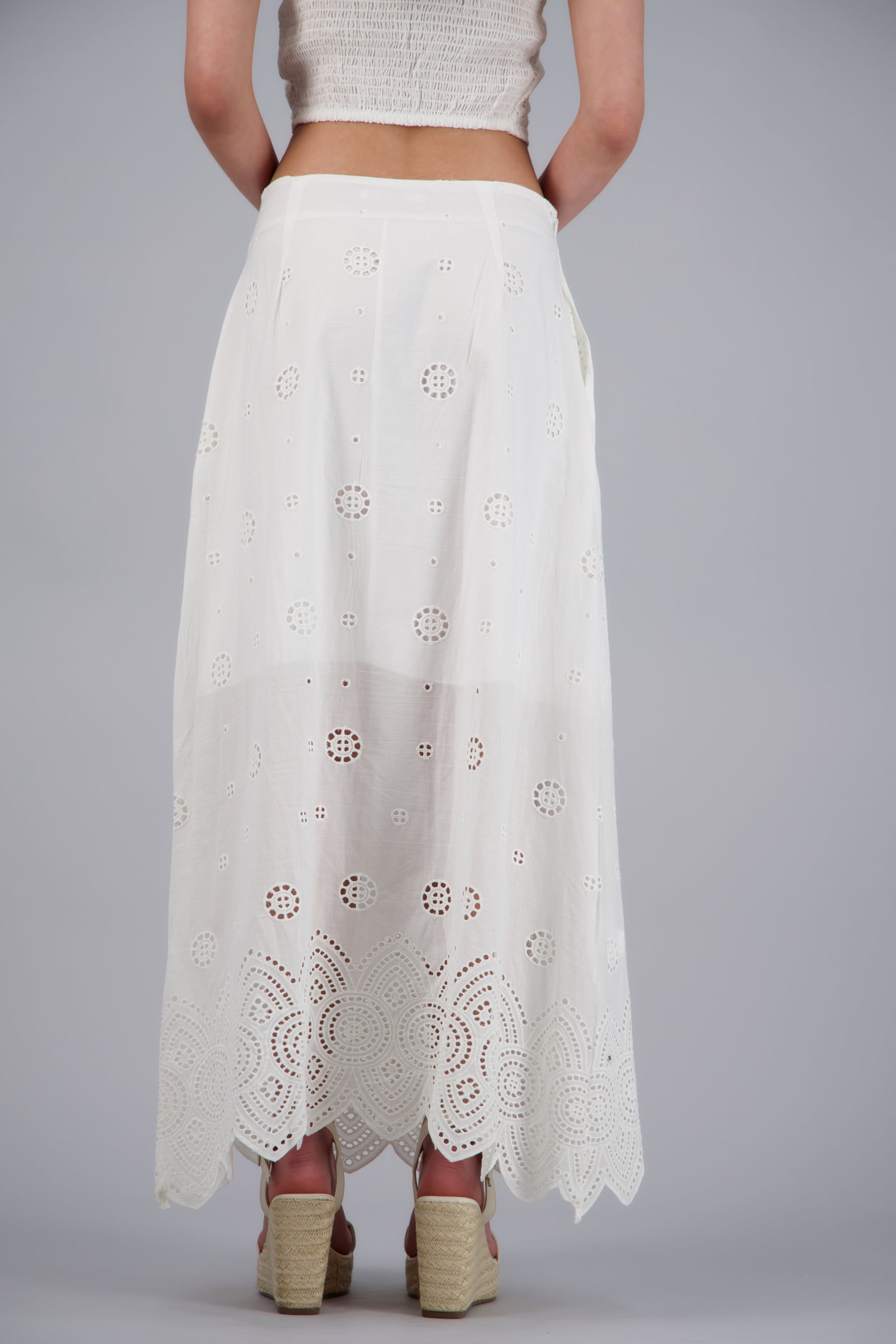 Falda maxi detalle eyelet BLANCO