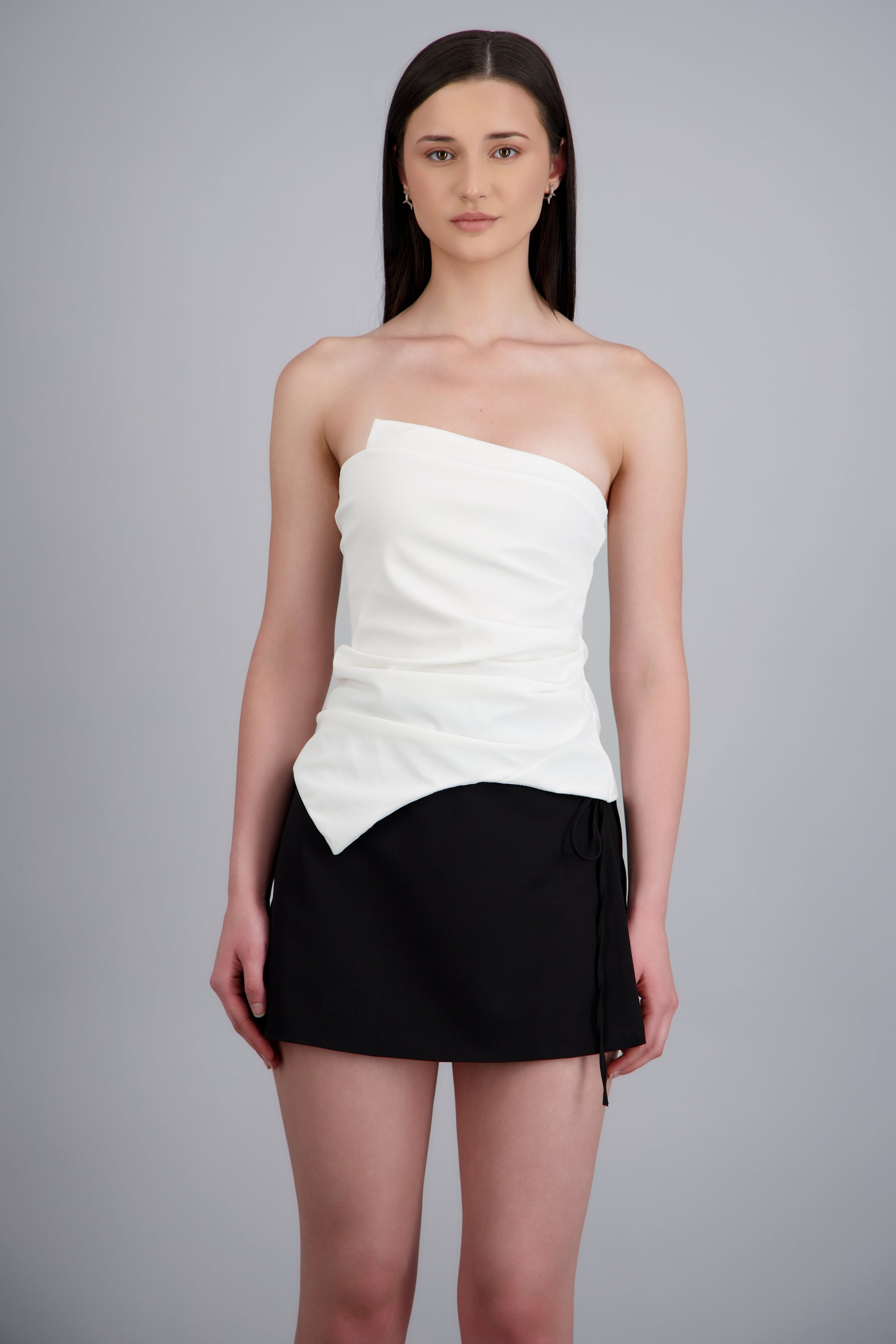 Top strapless asimetrico frunce BLANCO