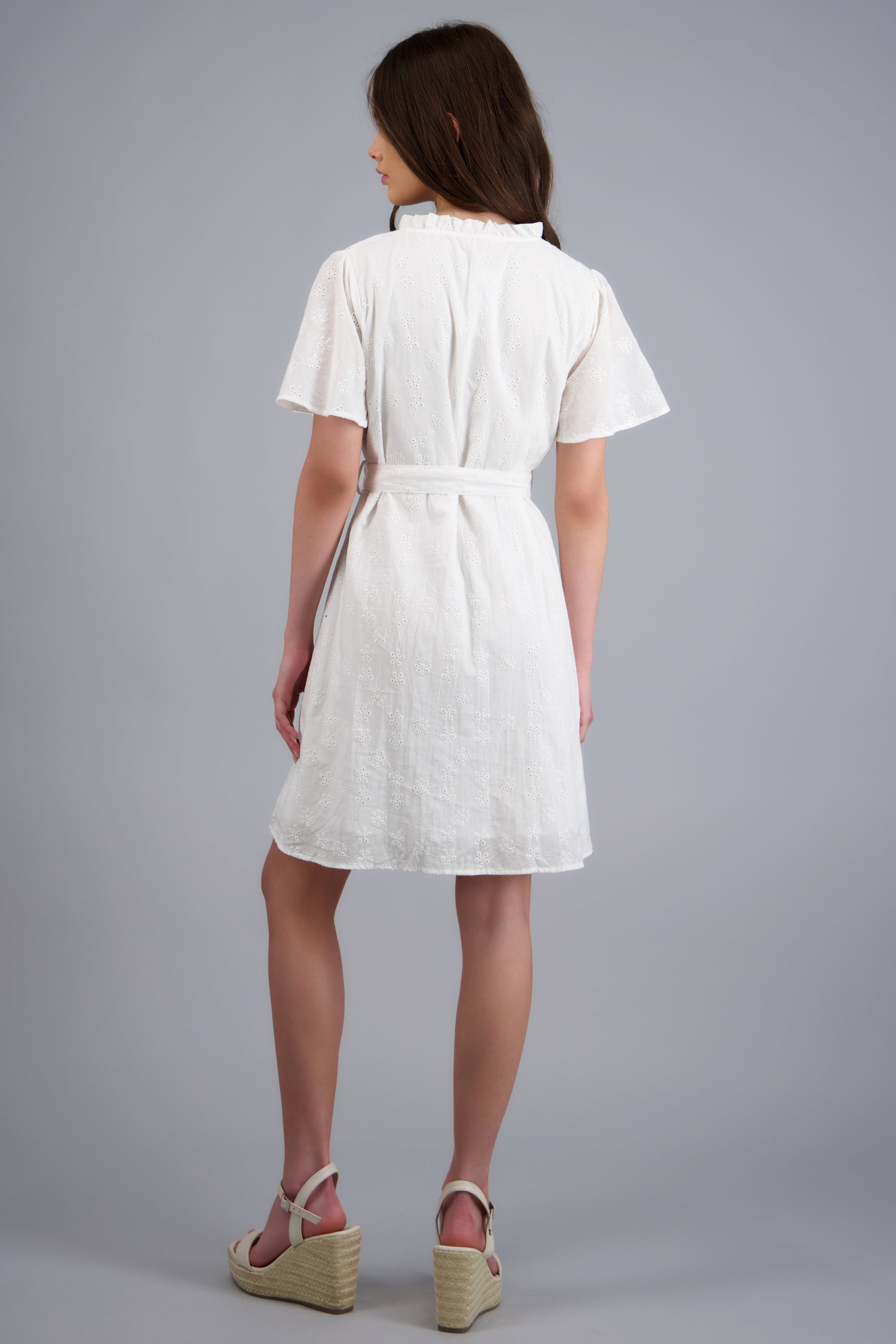 Vestido manga corta detalle cinturon eyelet BLANCO