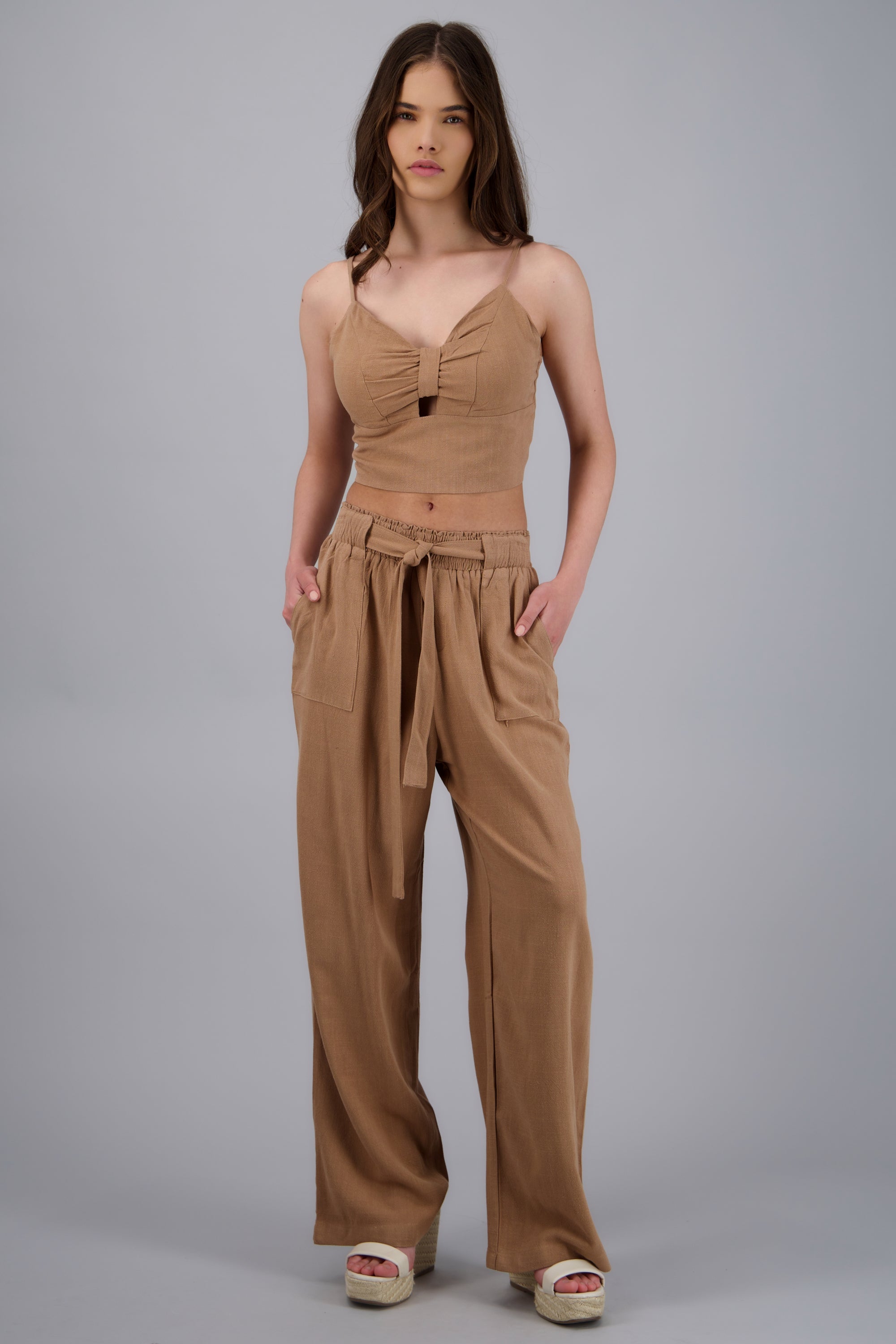 Pantalon lino detalle cinturon CAFE