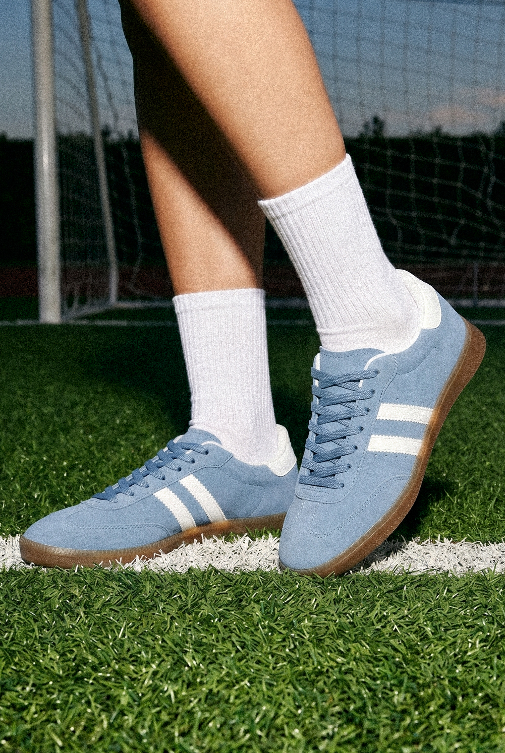 Tenis dos lineas durazno mundial AZUL CIELO