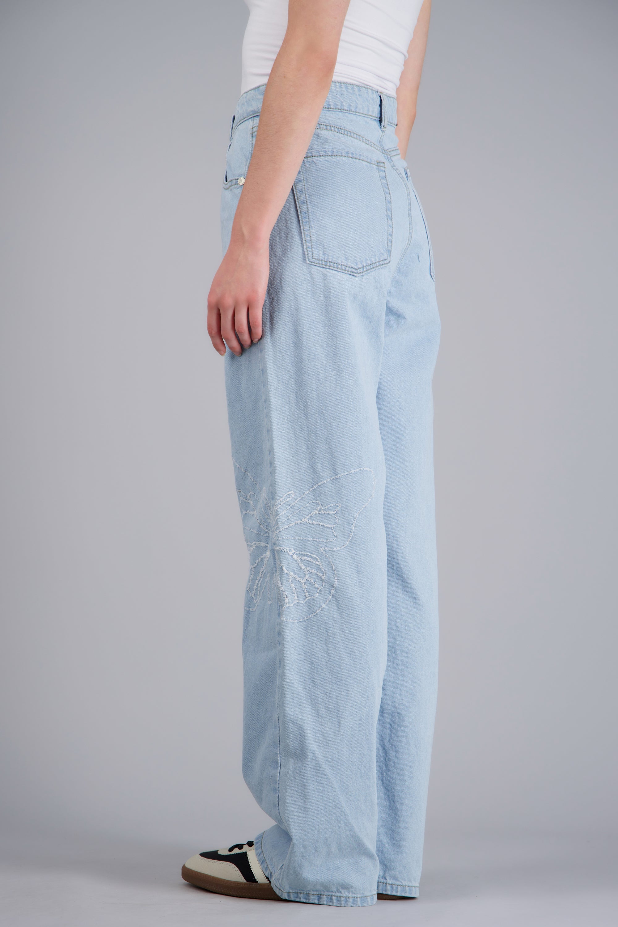 Jeans straight mariposas SUPER BLEACHED