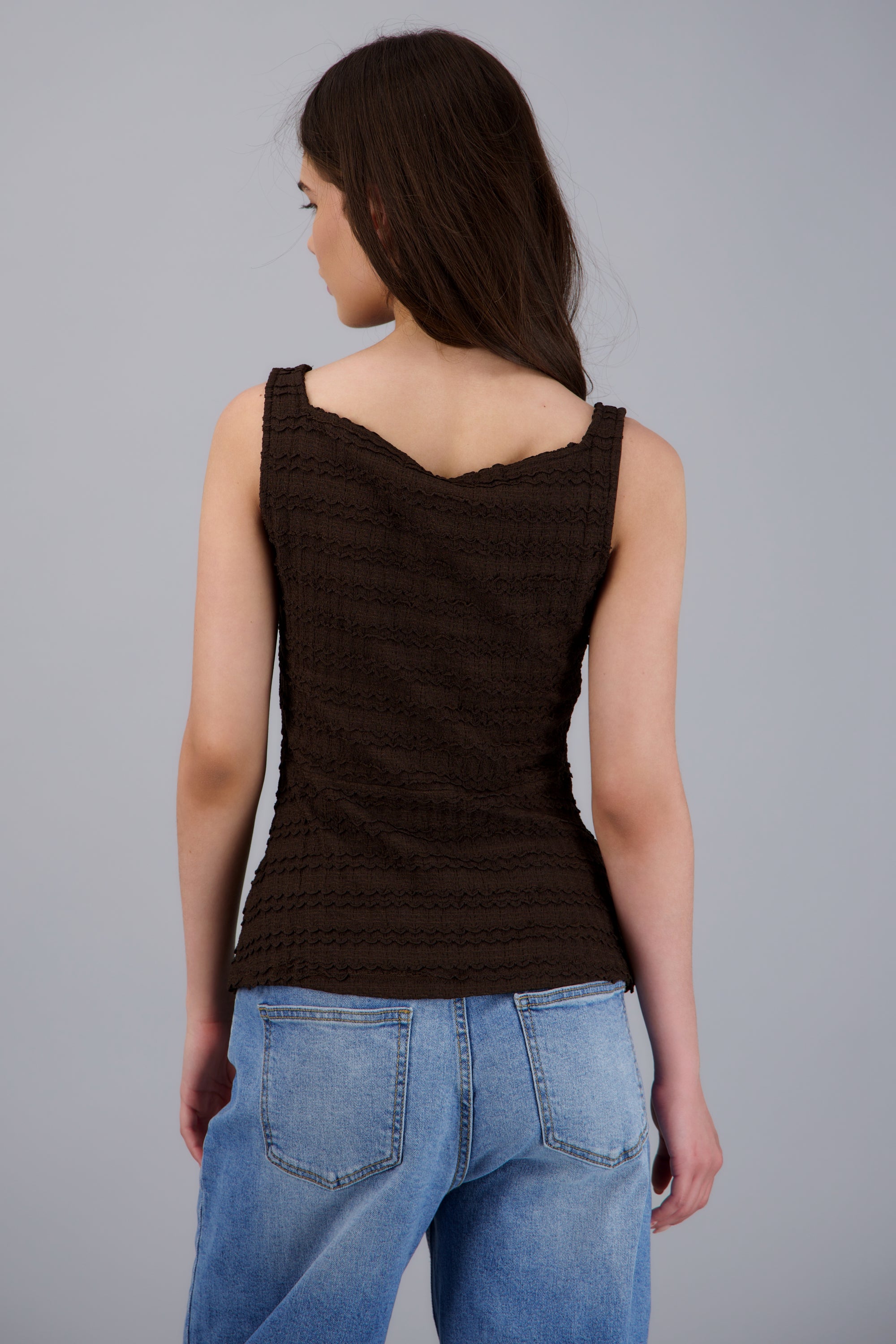 Top tirantes con botones detalle textura CHOCOLATE