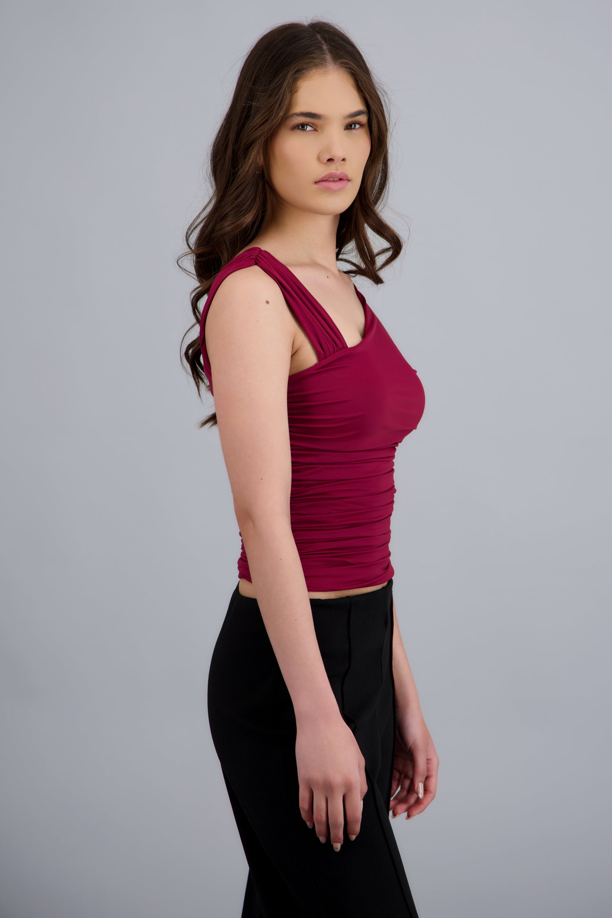 Top asimetrico drapeado VINO