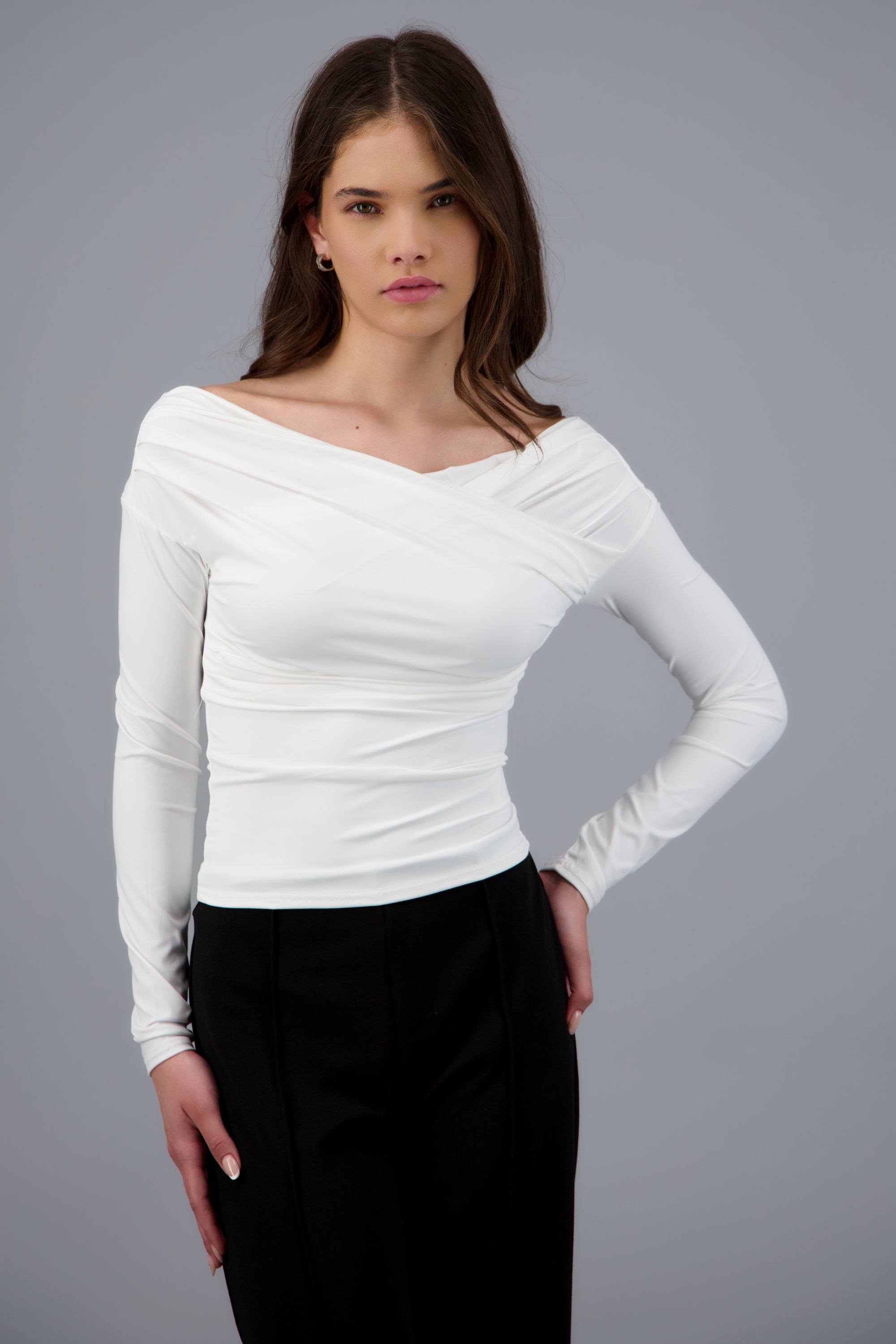 Top manga larga detalle drapeado BLANCO