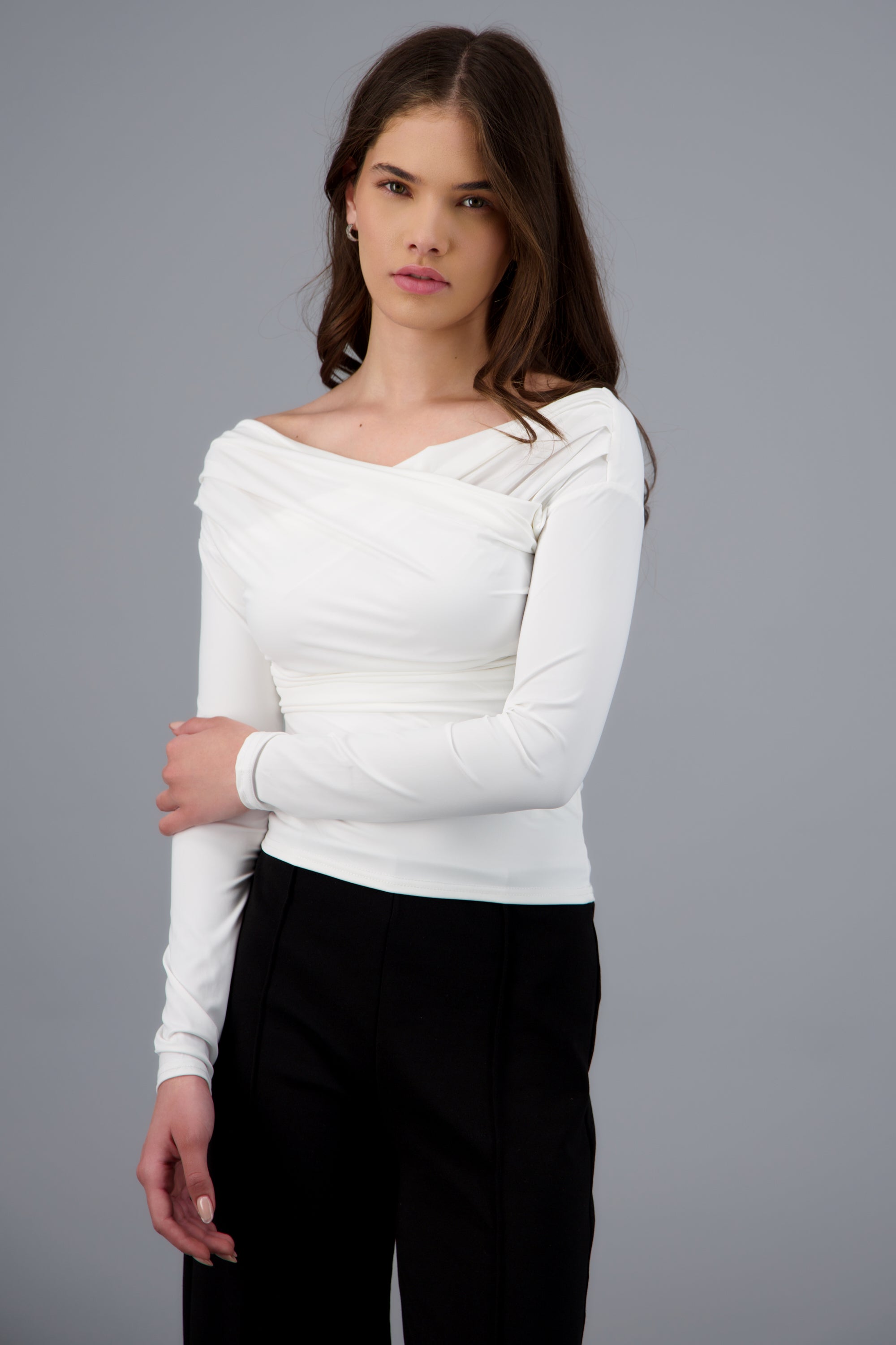 Top manga larga detalle drapeado BLANCO