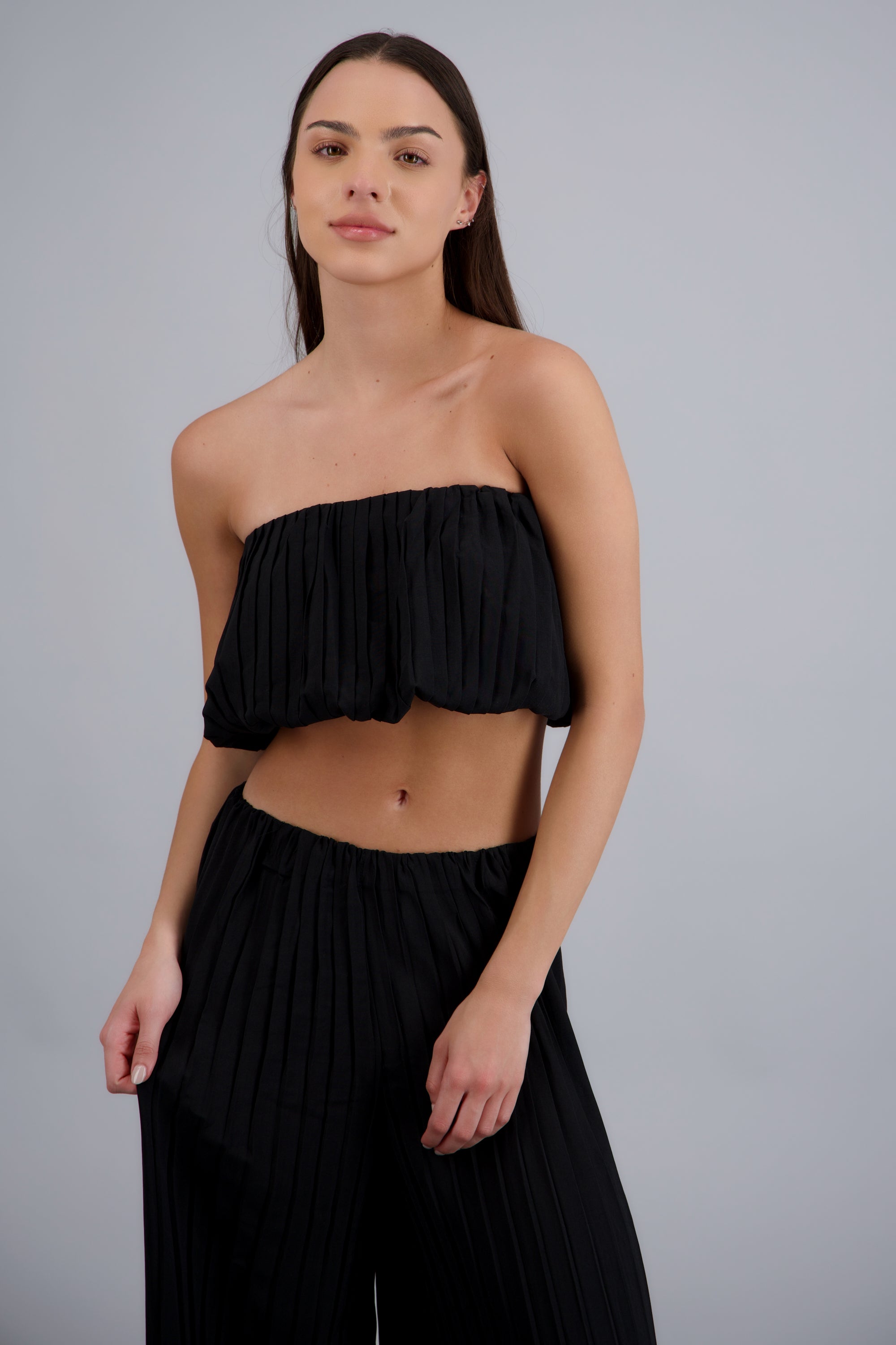 Top strapless detalle textura NEGRO