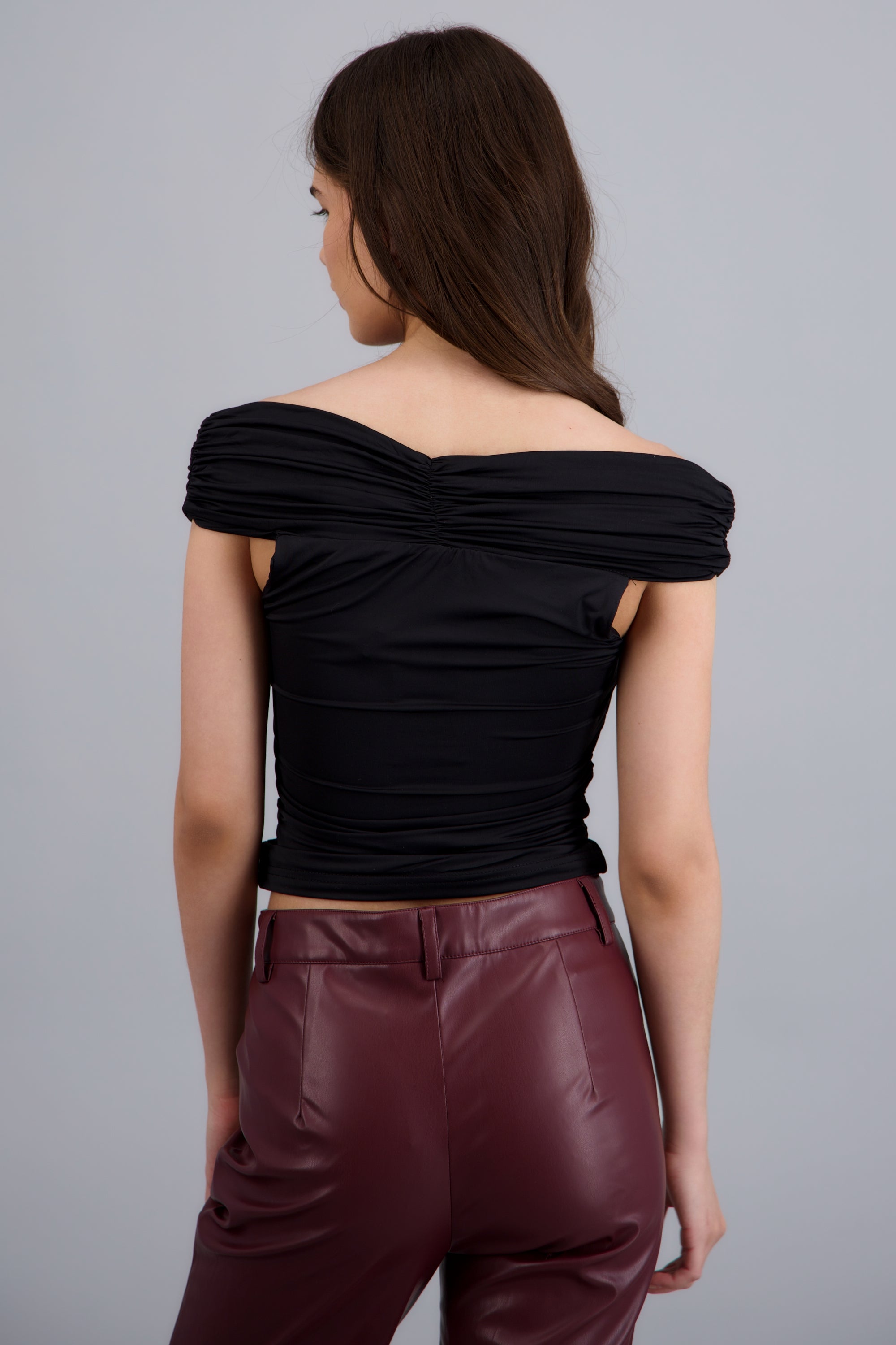 Top drapeado con escote cruzado NEGRO