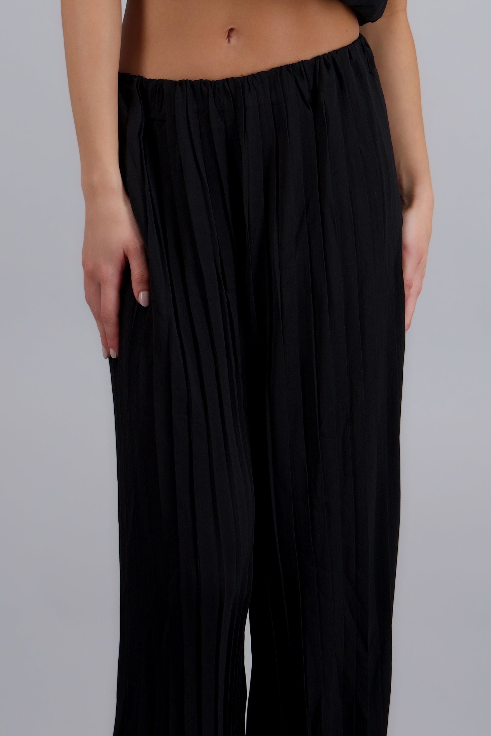 Pantalon wide leg detalle textura NEGRO