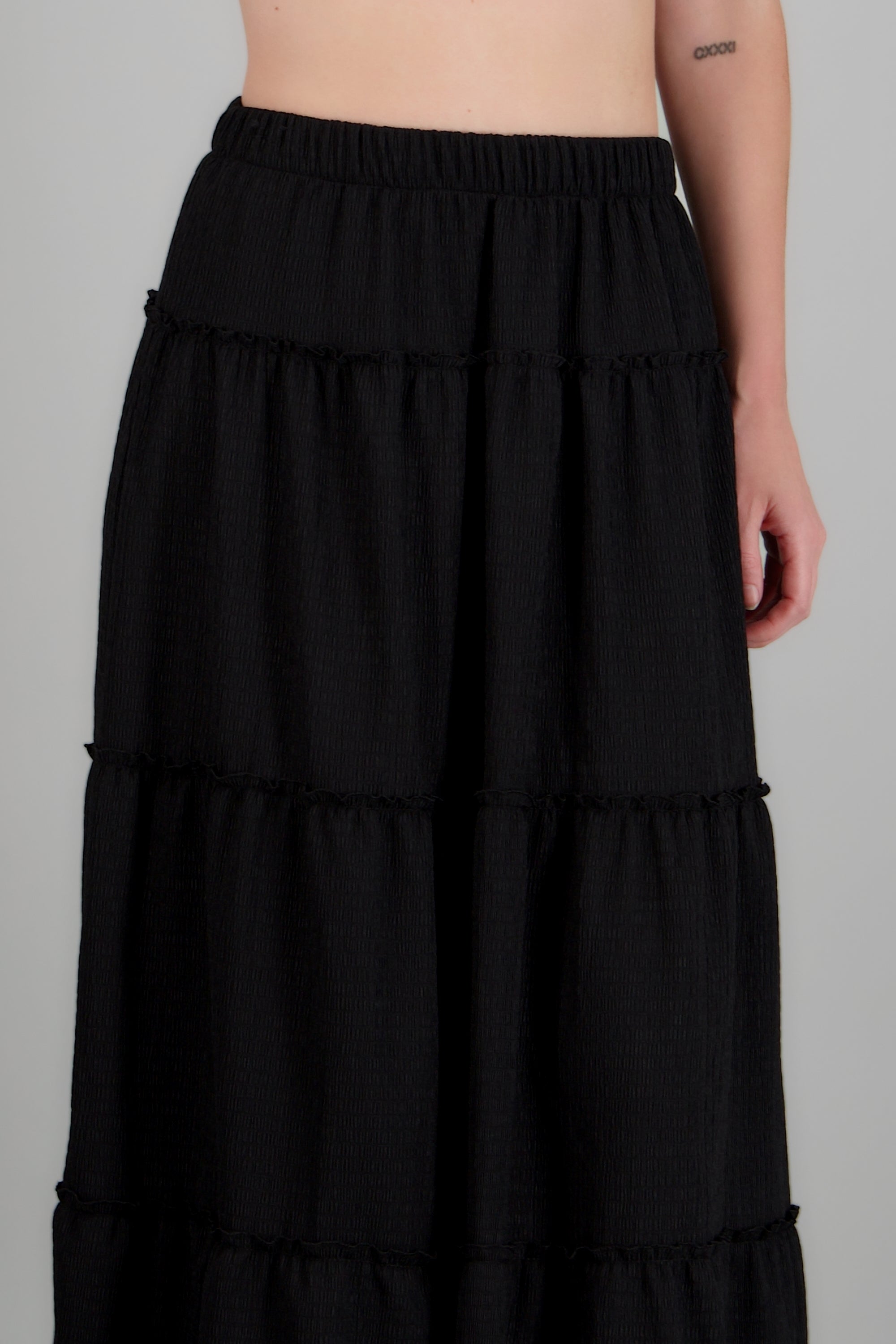 Falda maxi detalle olanes NEGRO