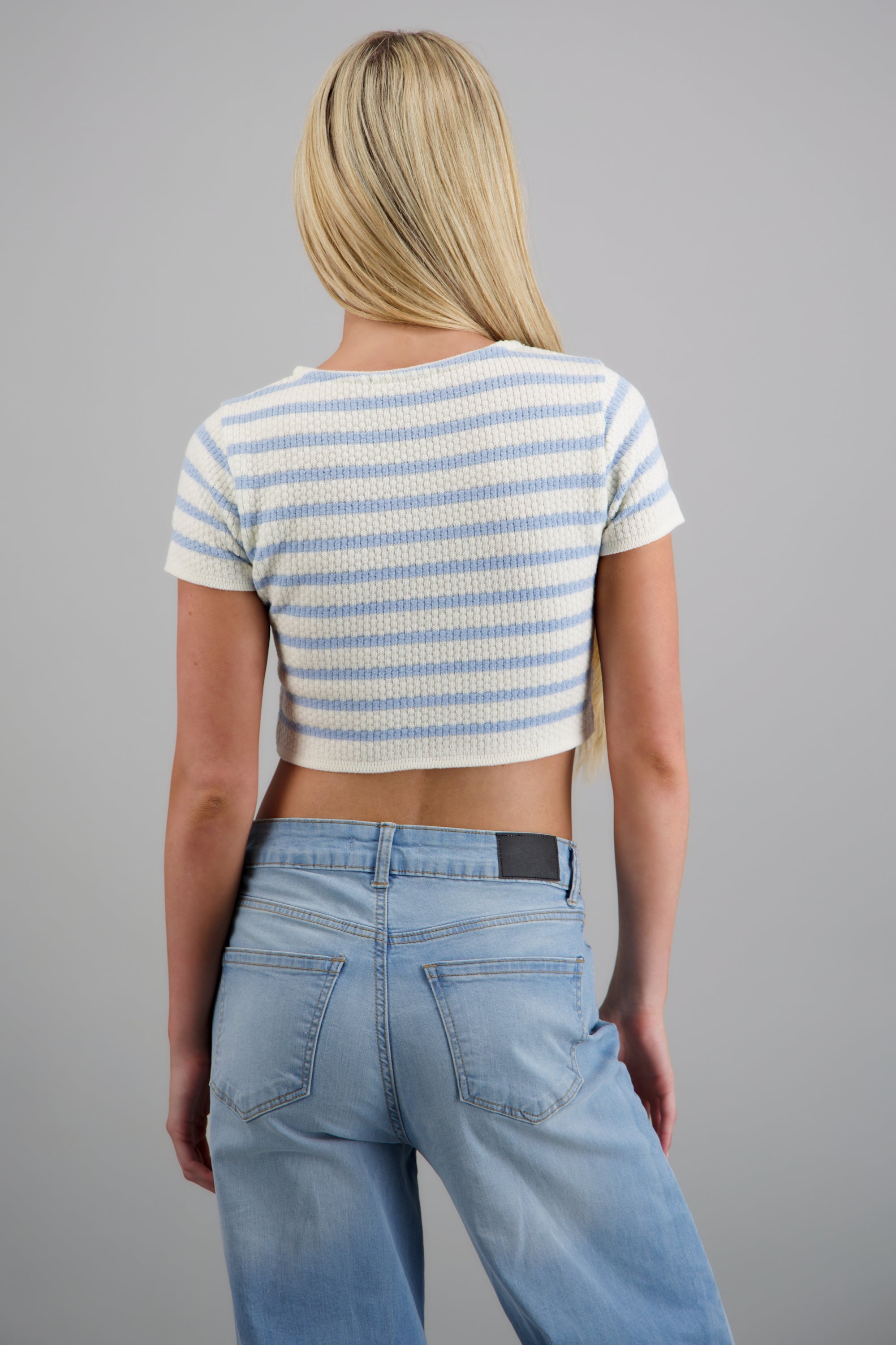TOP CROP RAYAS TEXTURA KNI AZUL PASTEL