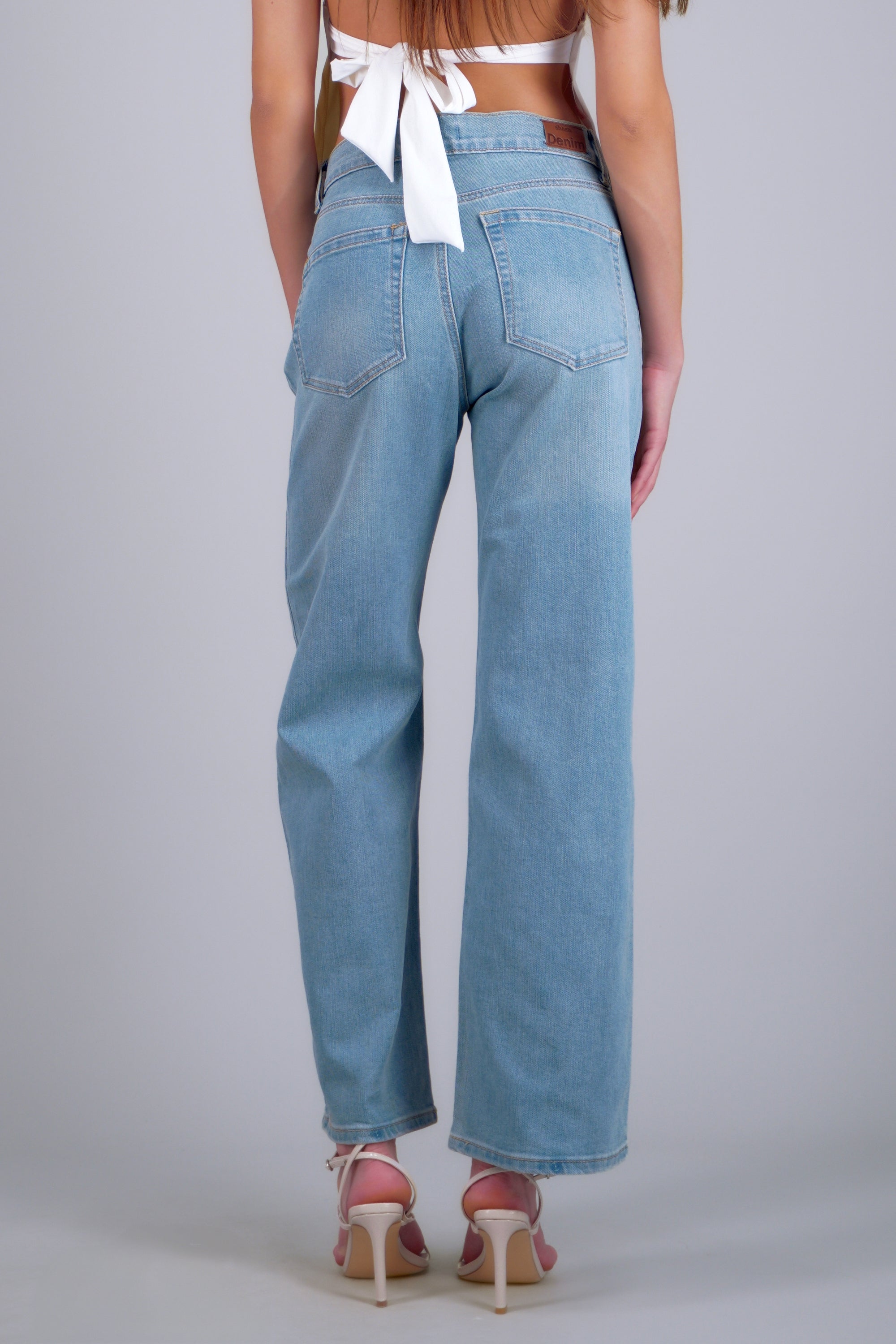 Jeans straight entintados LIGHT WASH