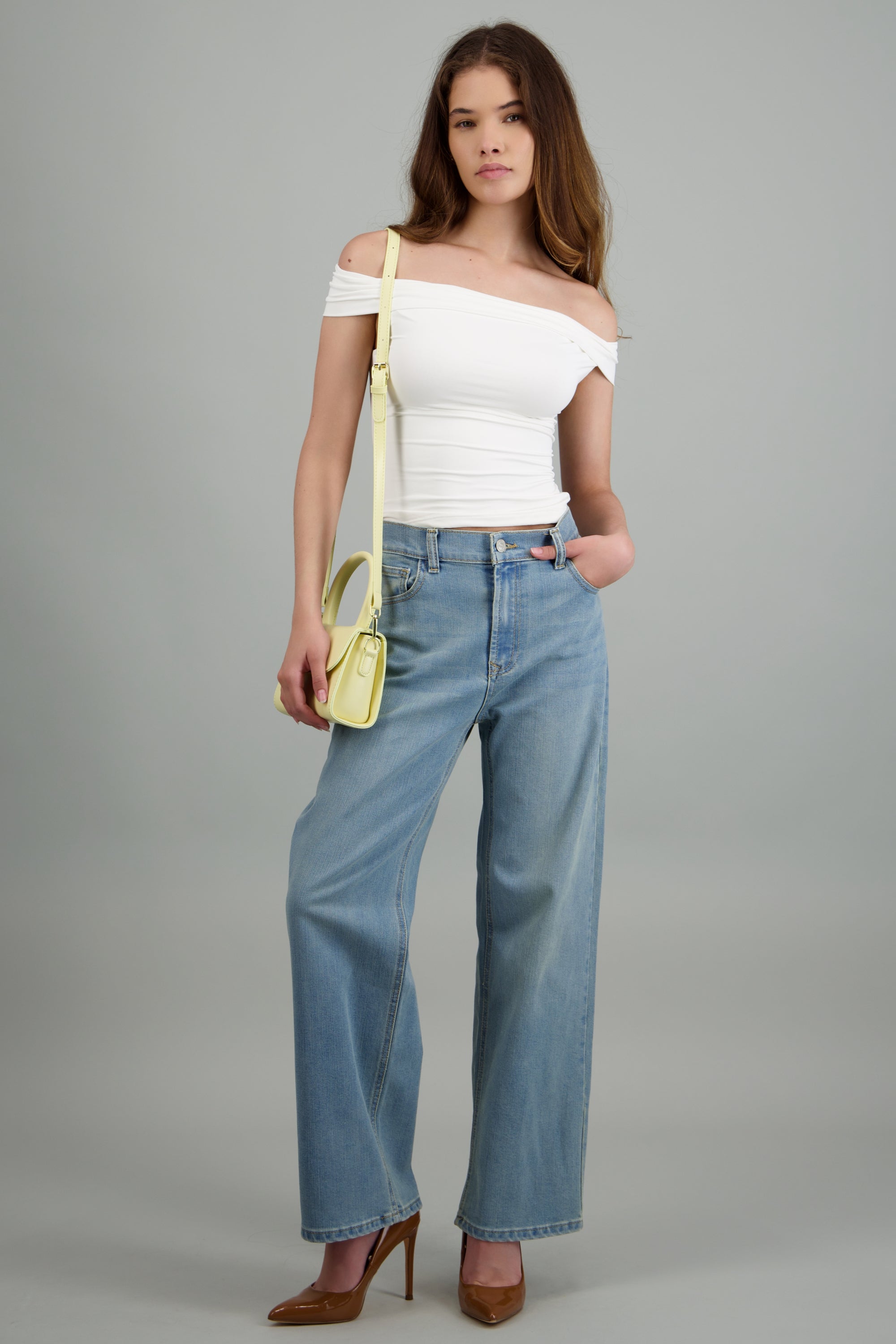 Jeans straight entintados BLEACHED