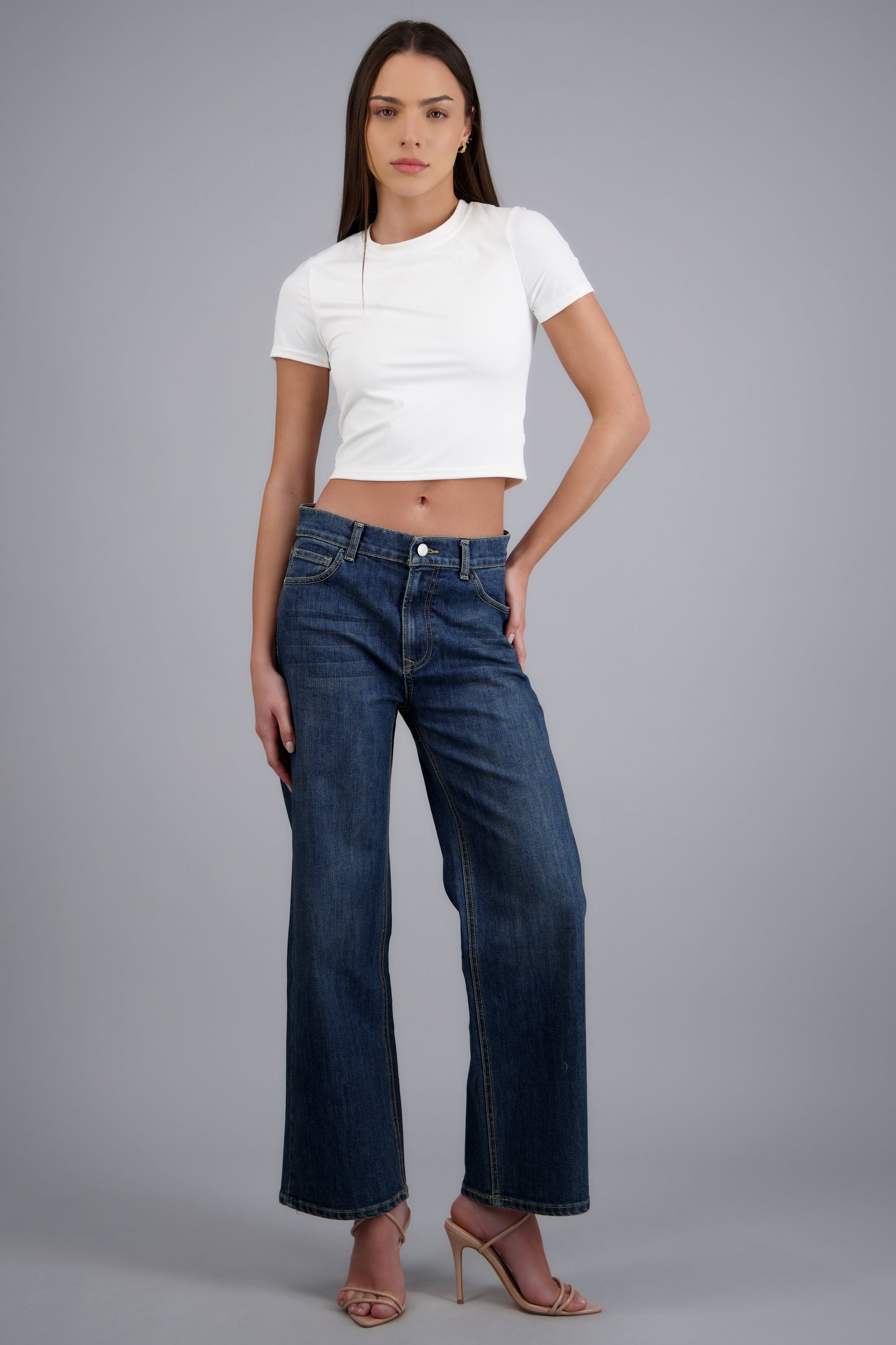 Jeans straight entintados MEDIUM WASH