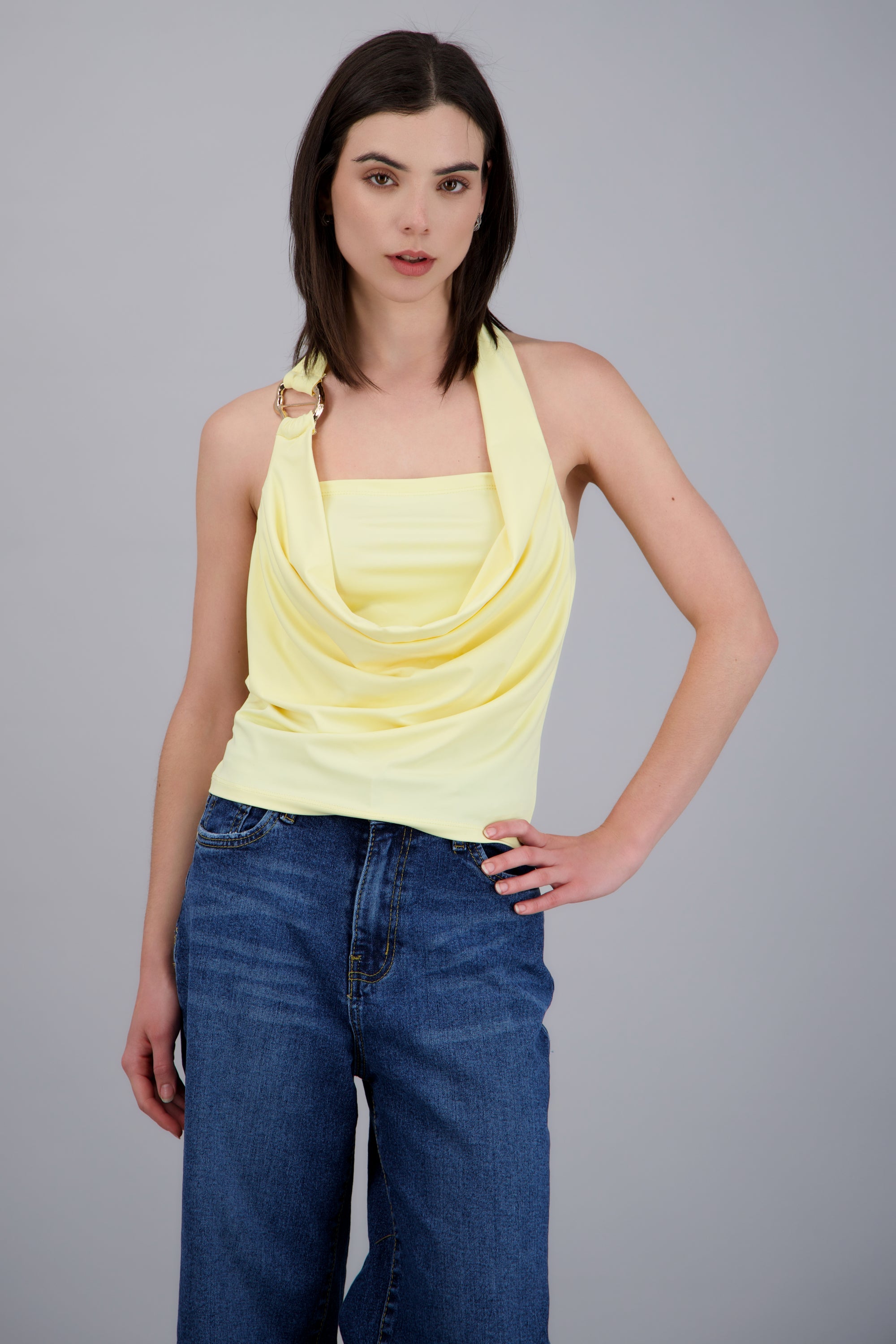 Top halter cascada con hebilla AMARILLO PASTEL