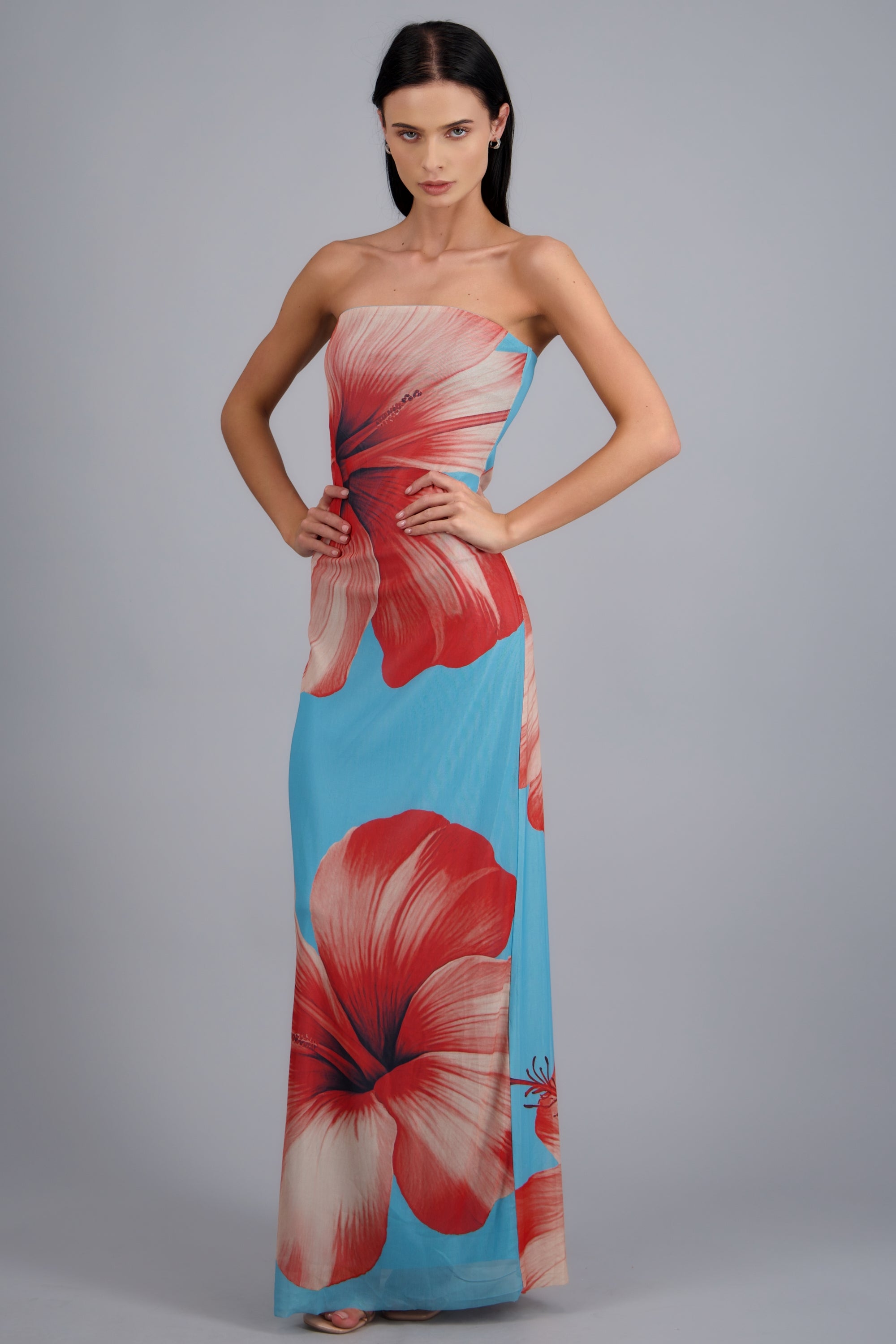 Vestido maxi strapples mesh flores AZUL COMBO