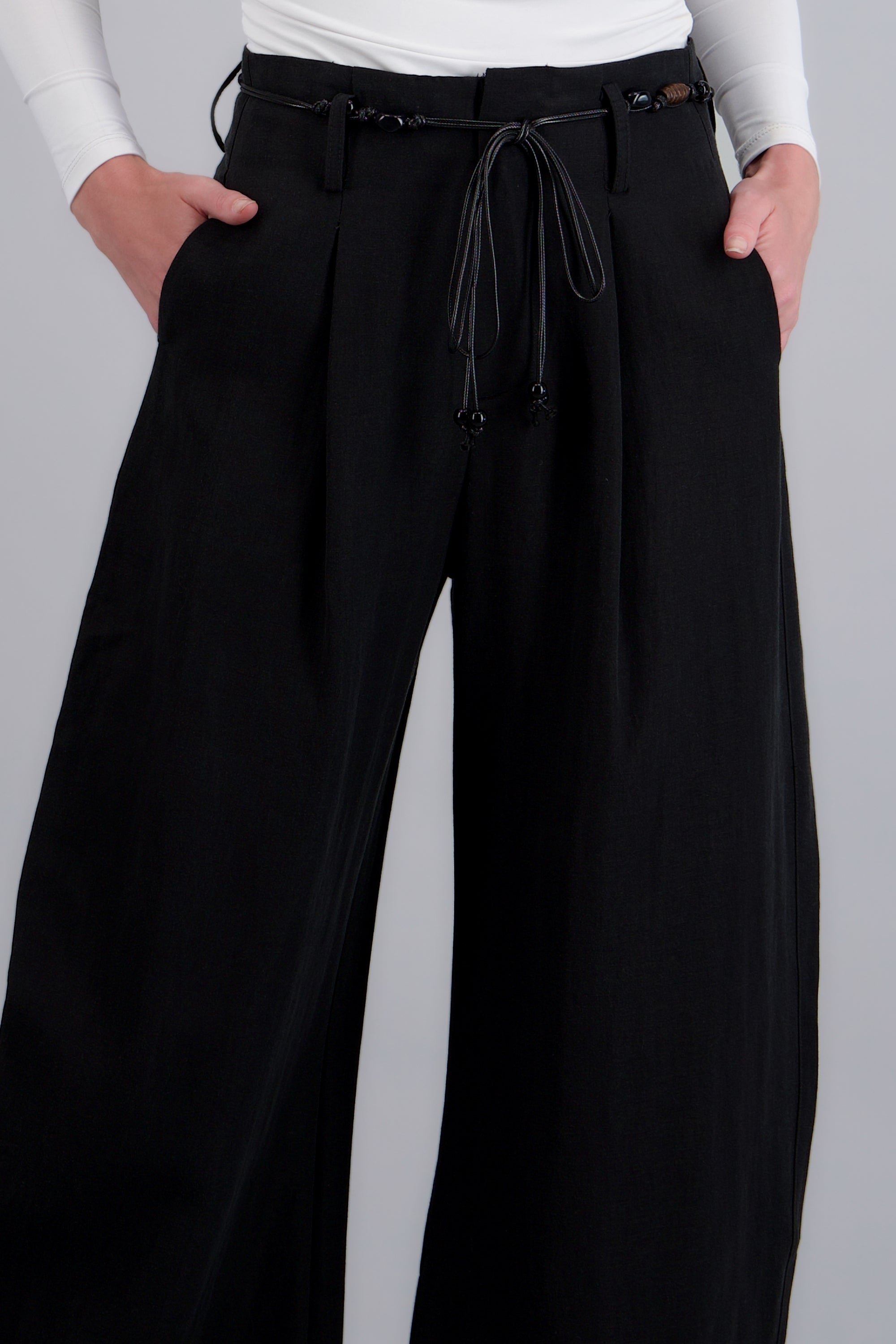 Pantalon wide leg detalle cinturon NEGRO