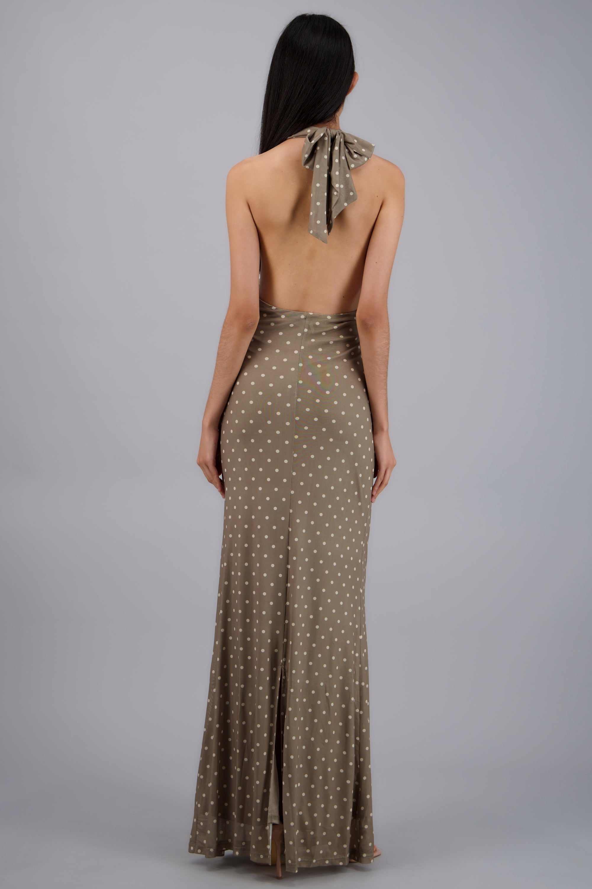Vestido maxi cuello halter KHAKI COMBO