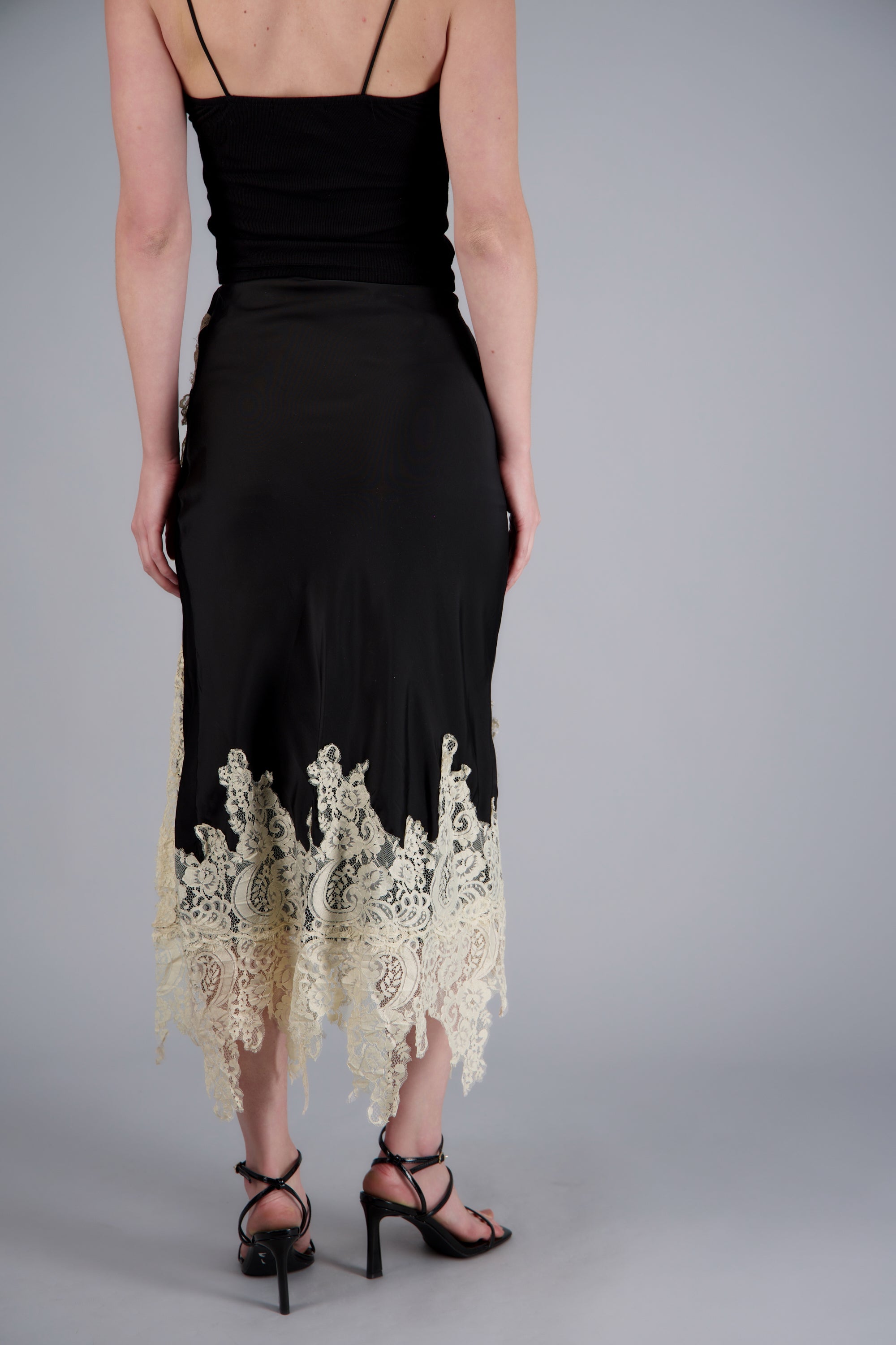 Falda midi satin detalle encaje NEGRO COMBO