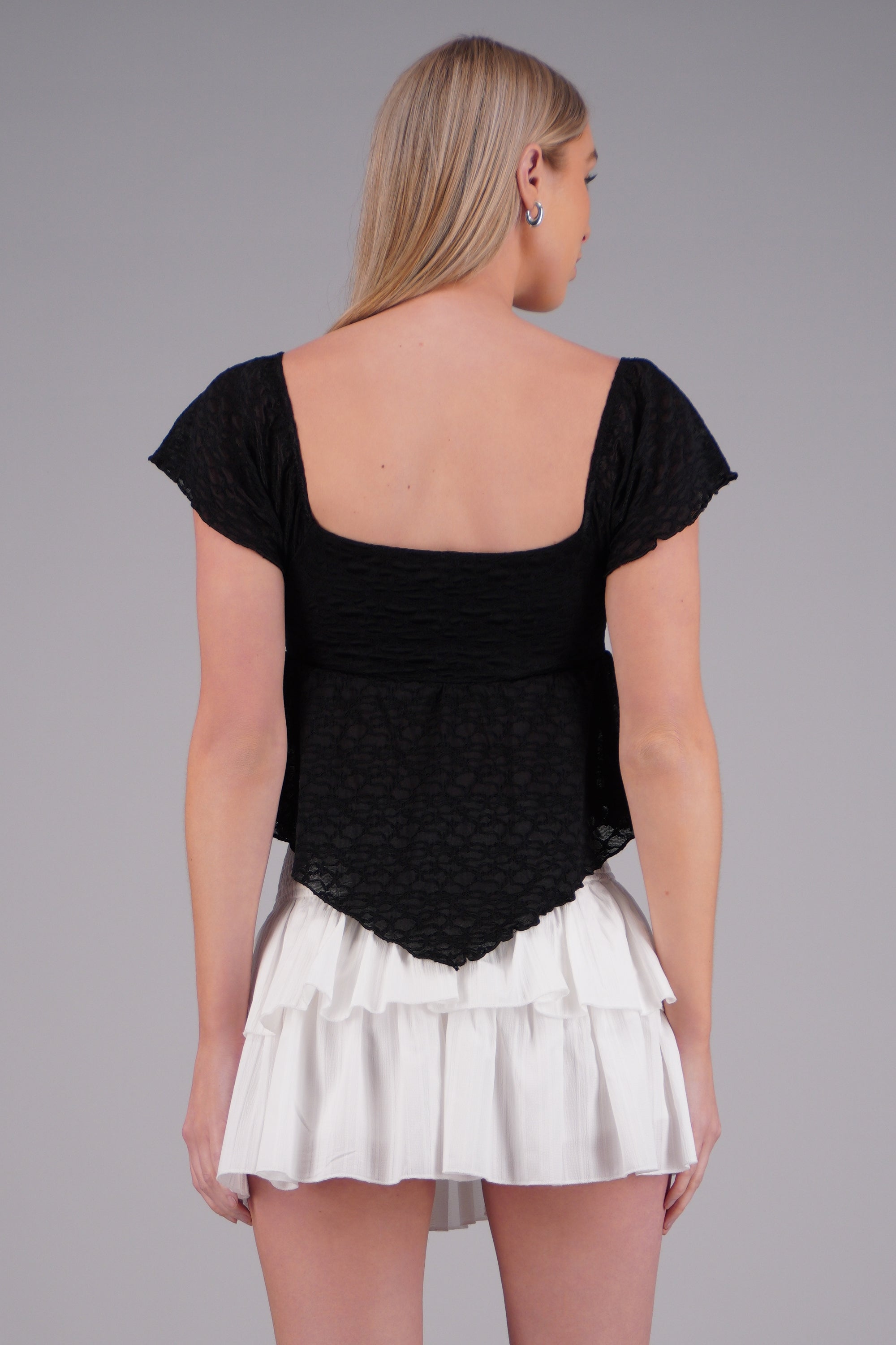 Blusa de encaje manga corta con detalle nudo NEGRO