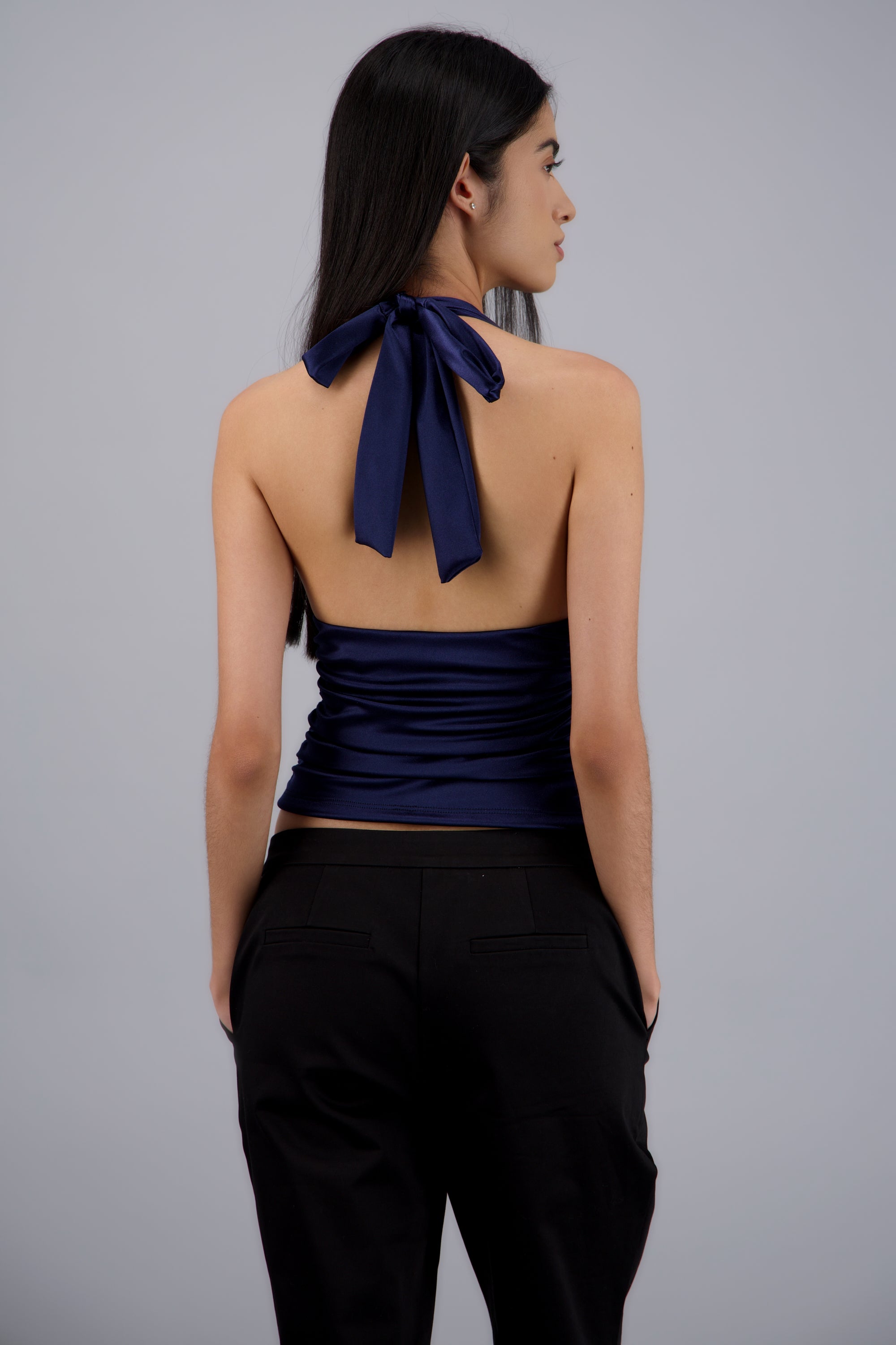 Top halter detalle pliegues laterales MARINO