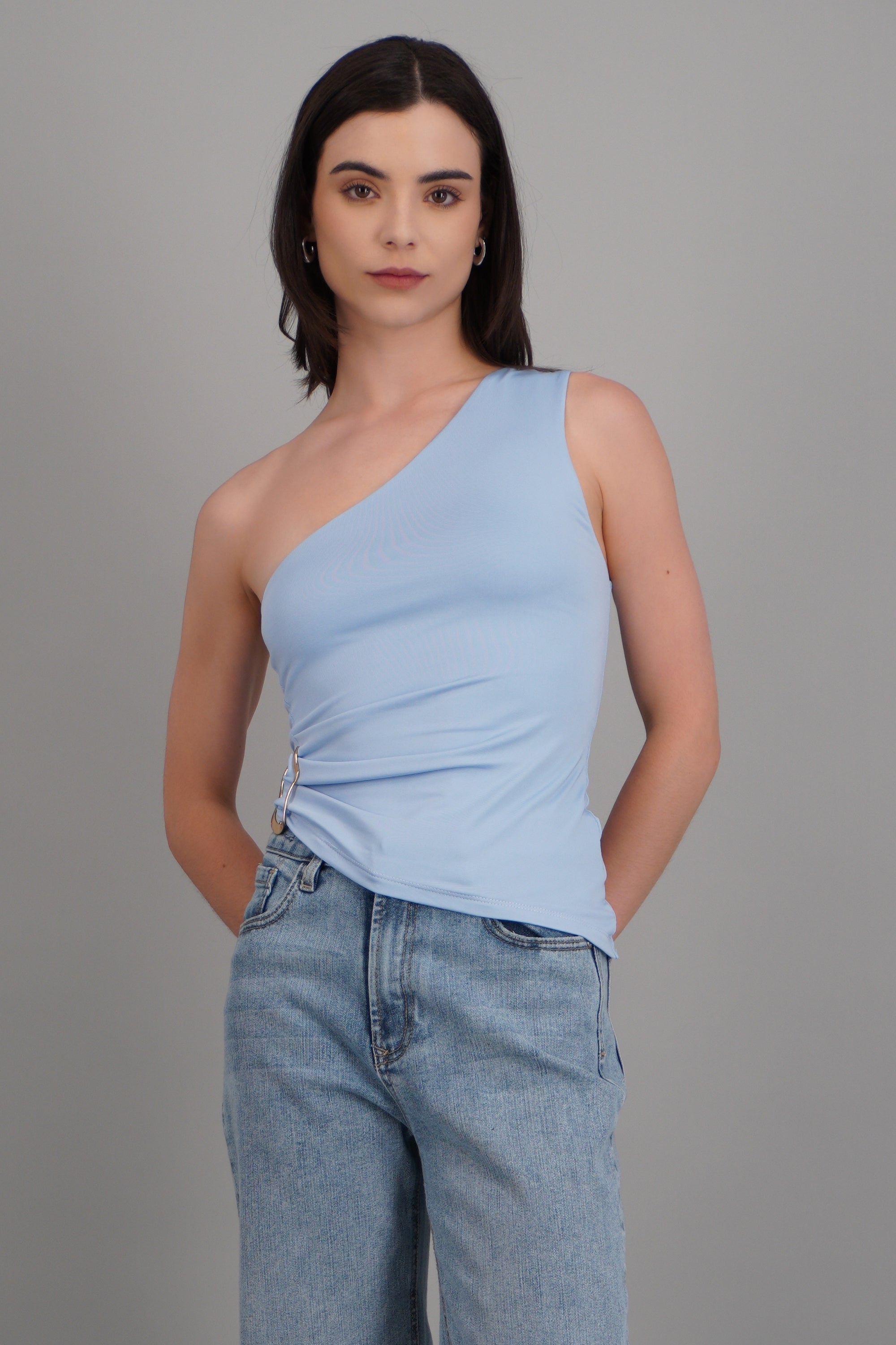 Top one shoulder liso AZUL CIELO