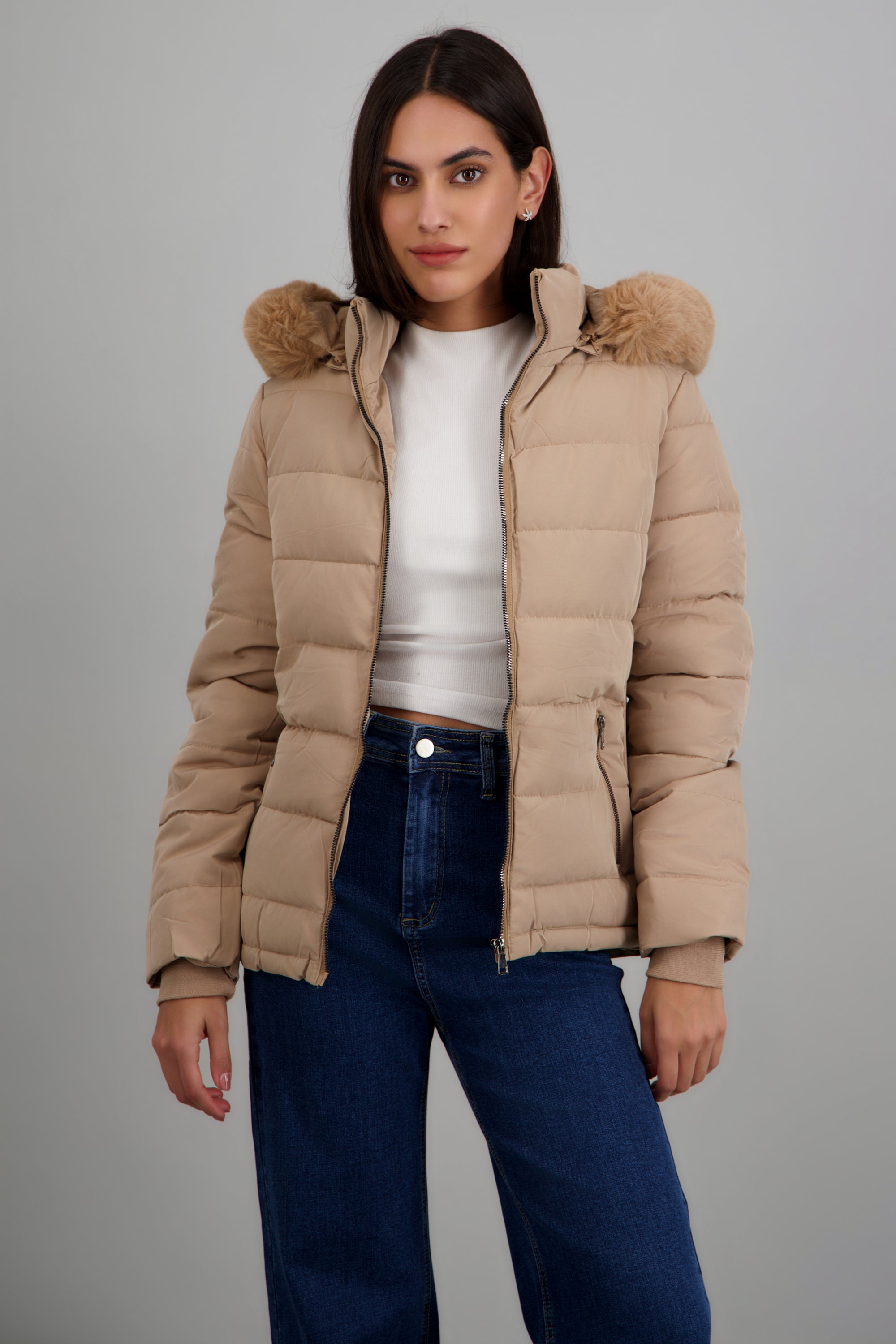 chamarra puffer corta detalle peluche BEIGE