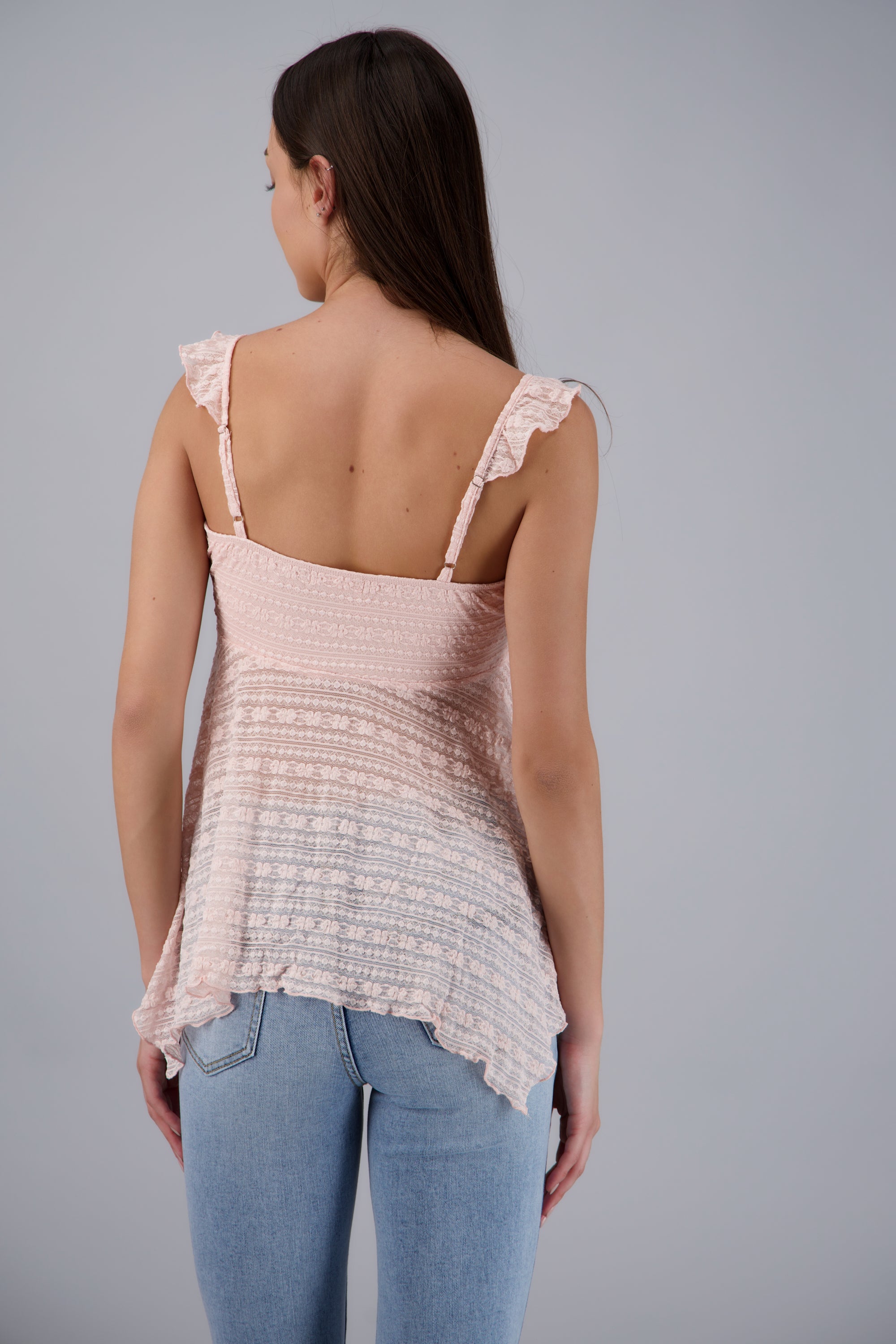 Blusa encaje asimetrico detalle olanes ROSA PASTEL