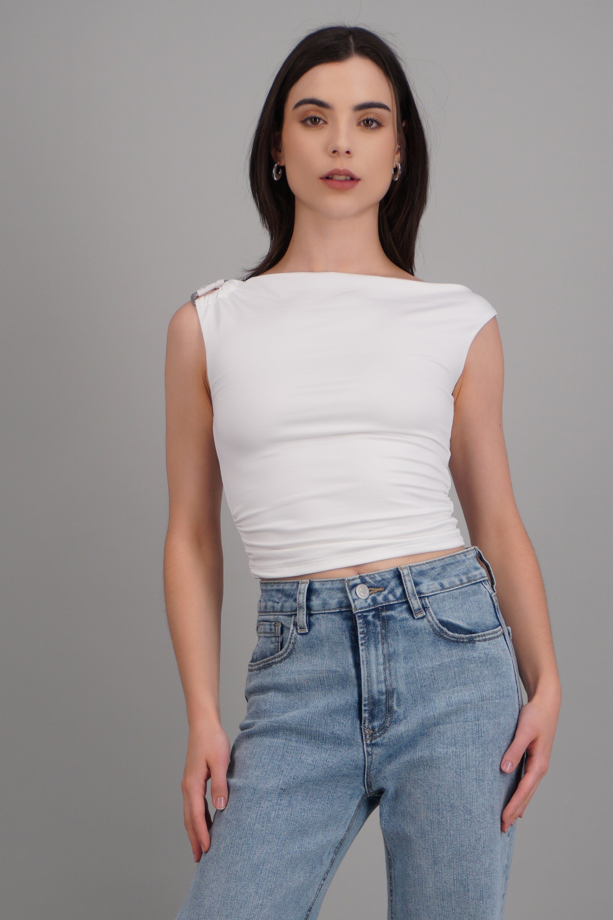 Top drapeado con argolla en tirante liso BLANCO