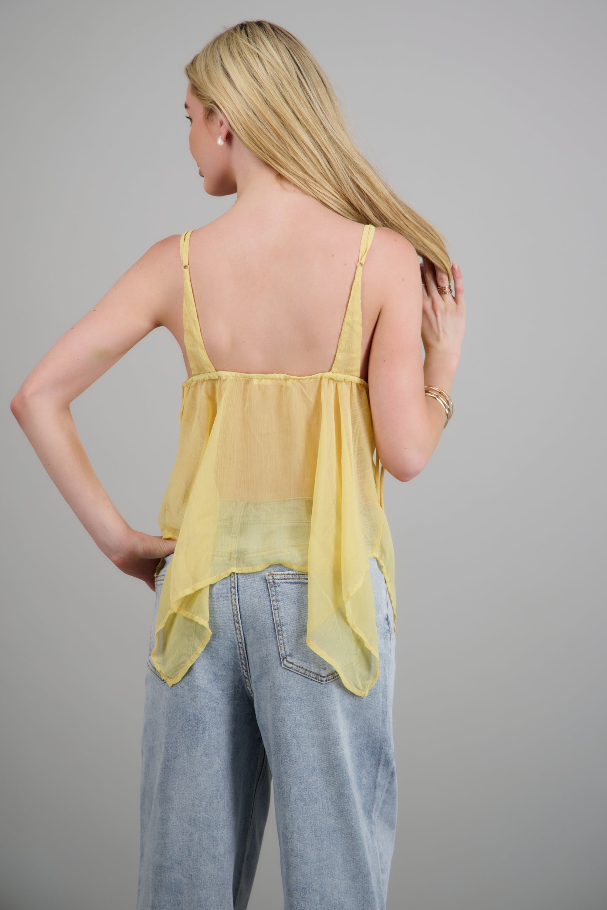 Blusa asimtrico brillos estoperoles AMARILLO