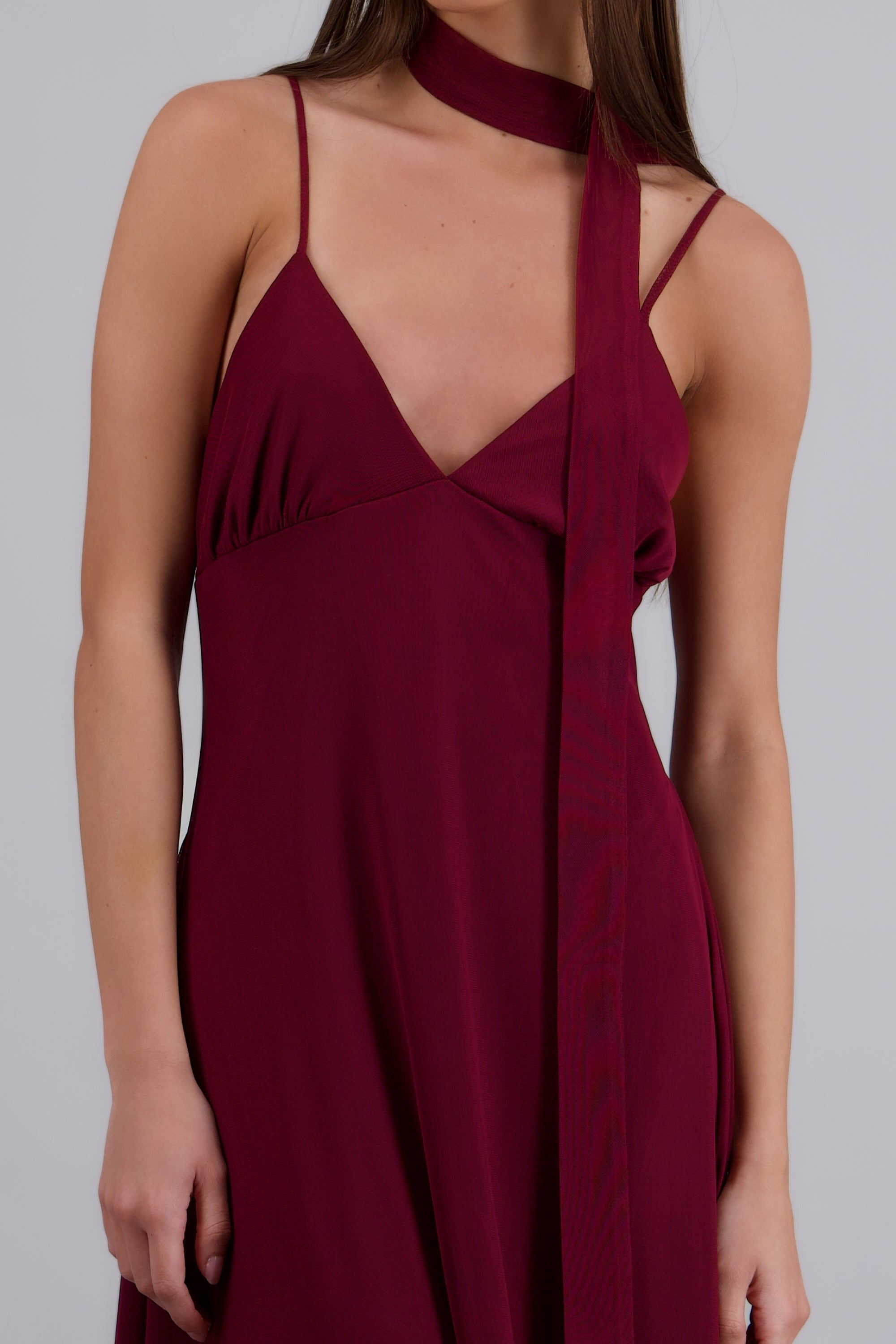 Vestido midi tirantes mesh con bufanda VINO