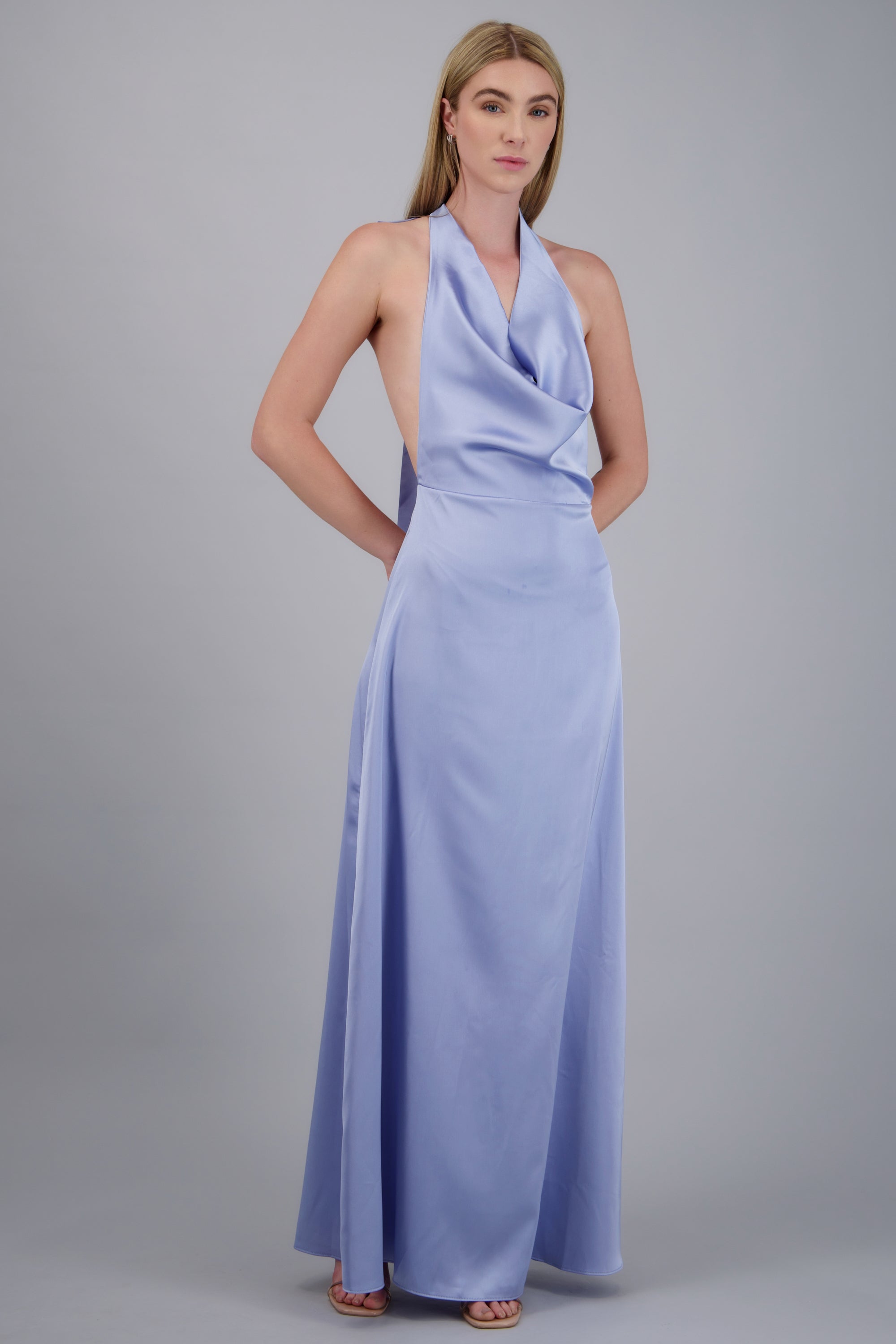 Vestido maxi escote cascada satinado AZUL
