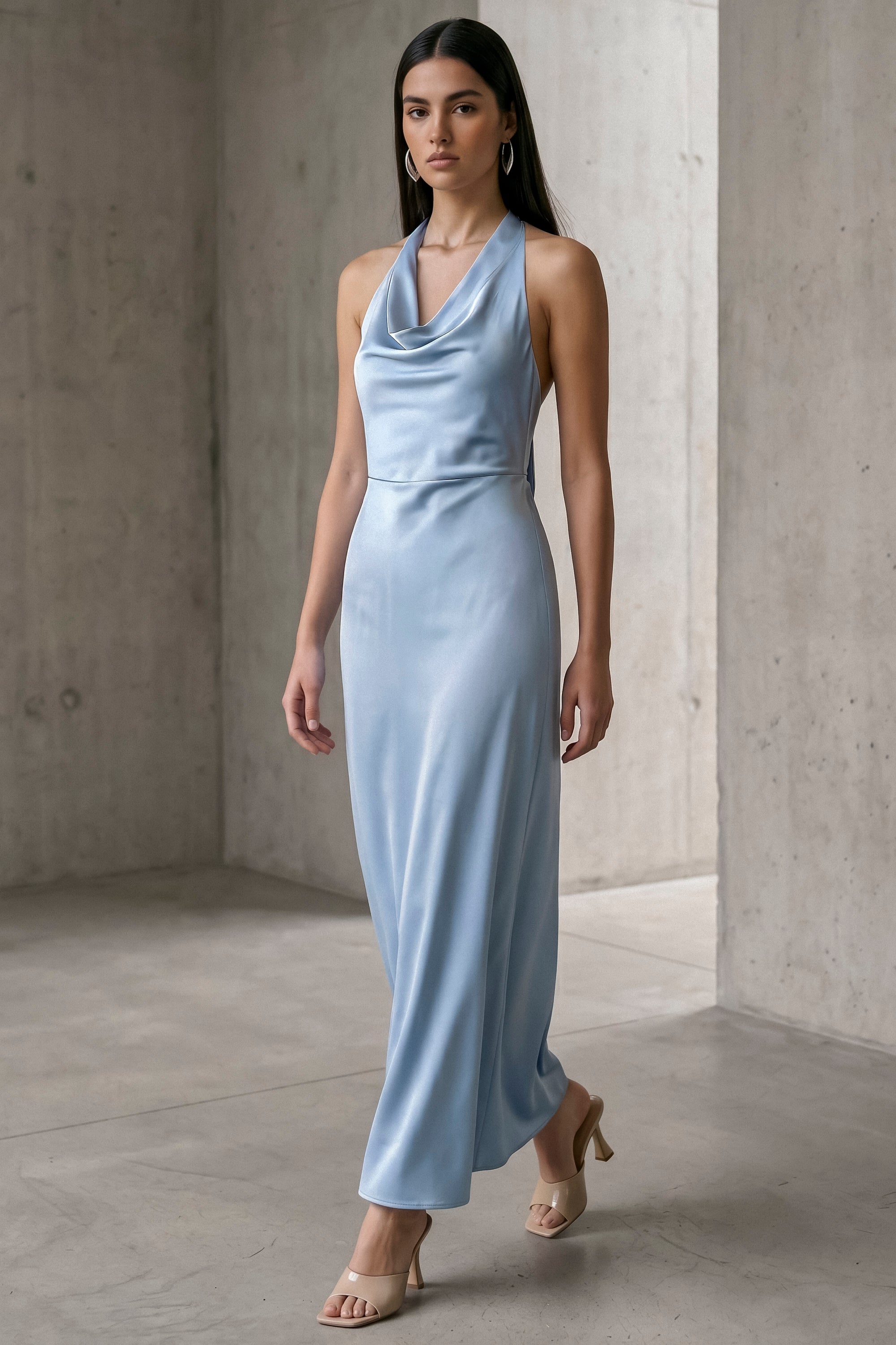 Vestido maxi escote cascada satinado AZUL