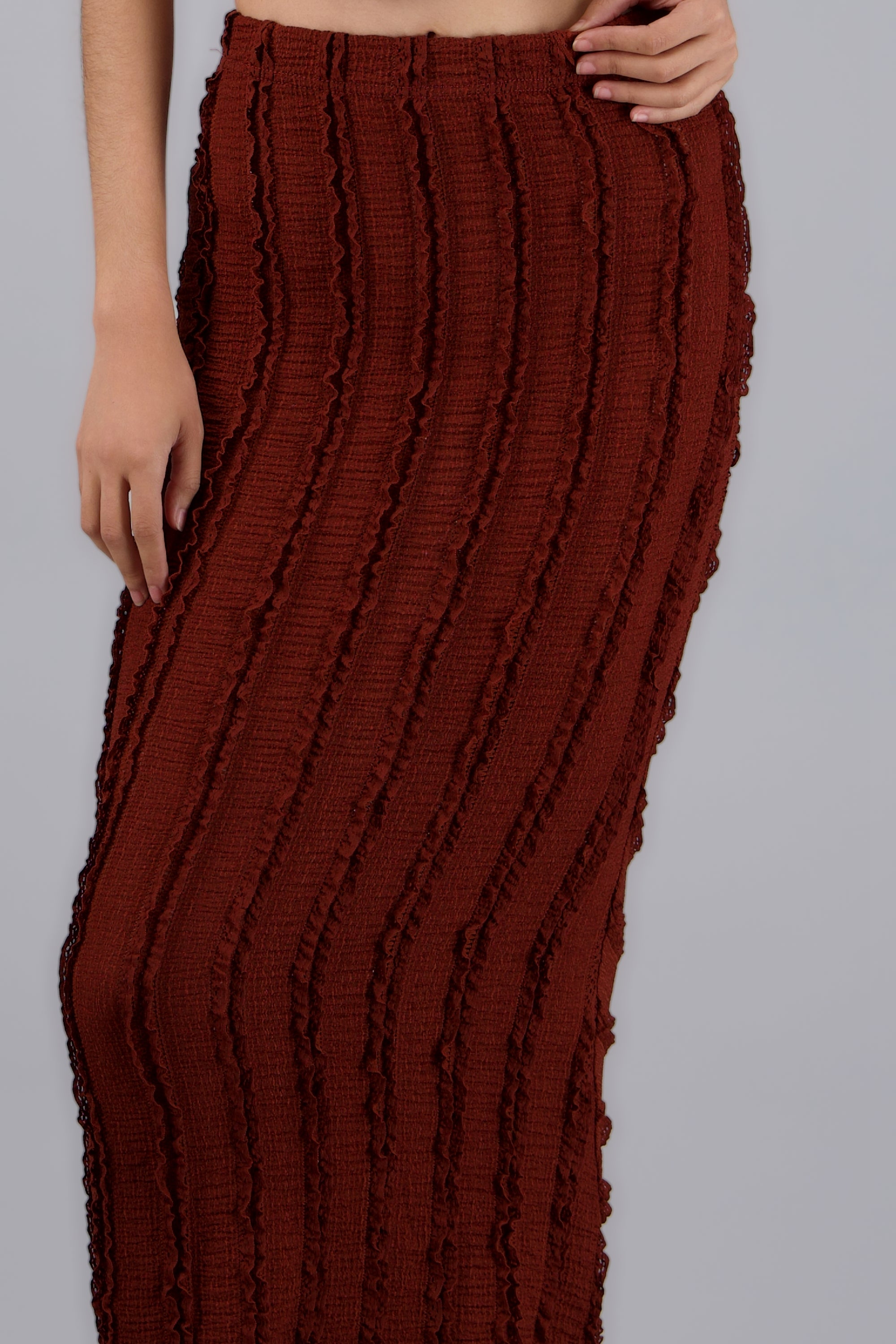 FALDA MAXI DET TEXTURA LADRILLO