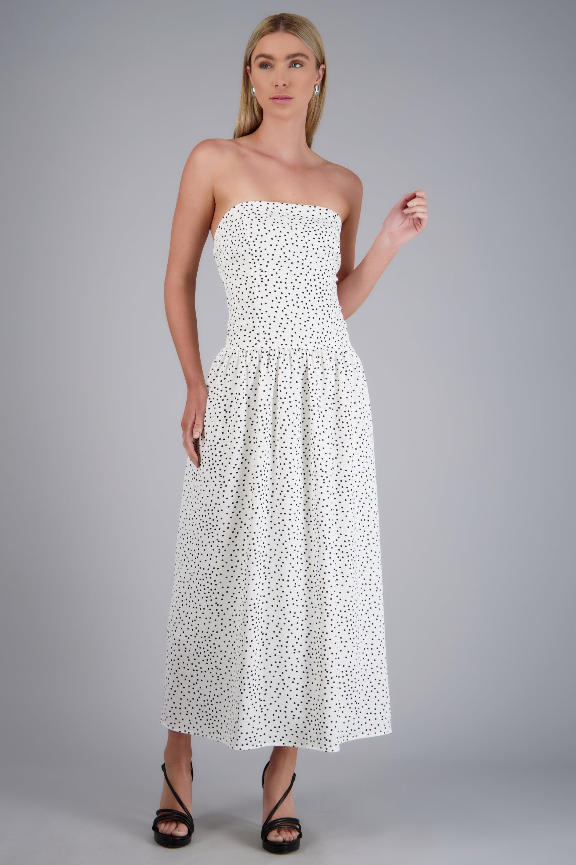 Vestido maxi strapless polka dots BLANCO COMBO