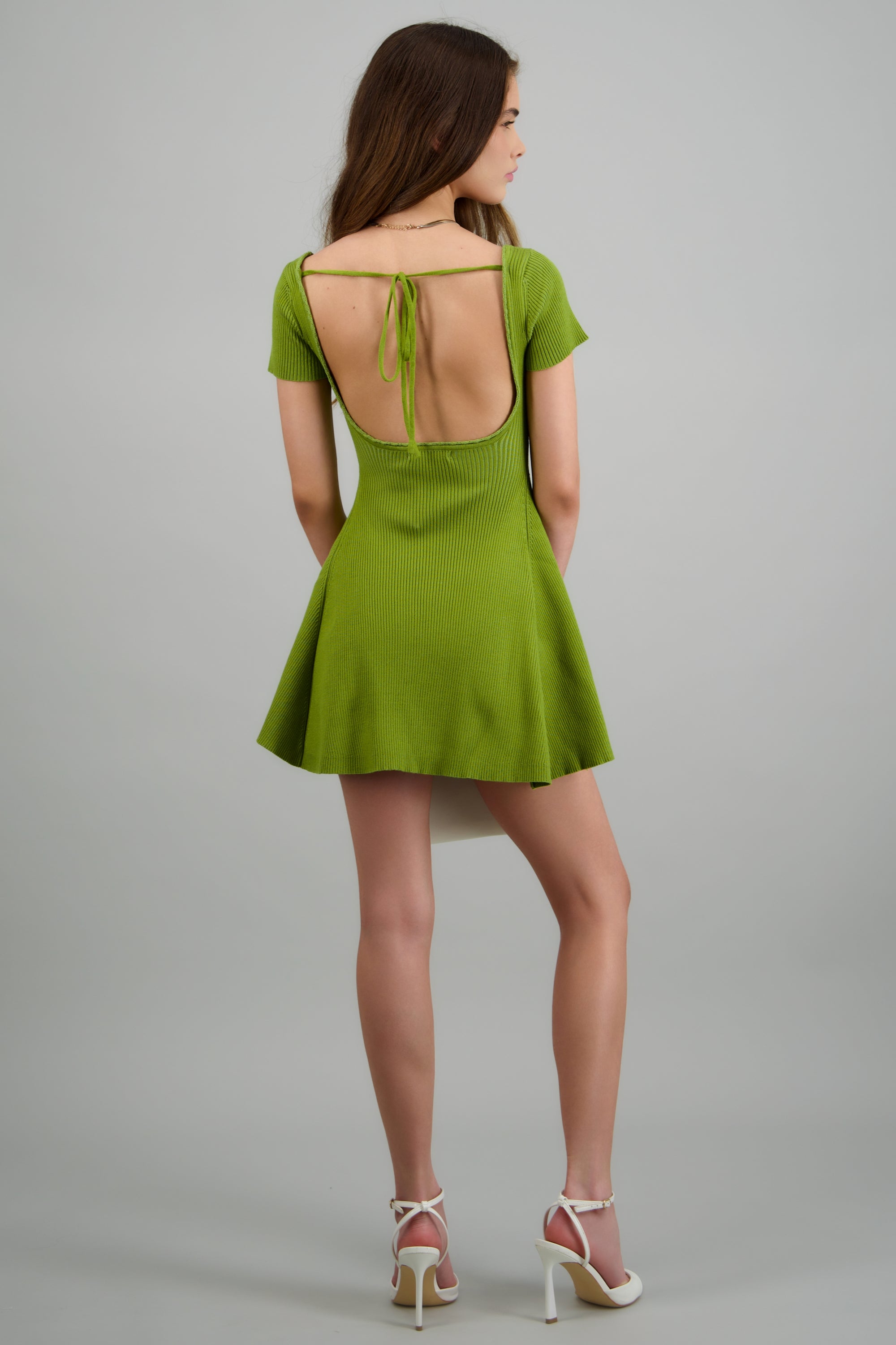 APPLE GREEN