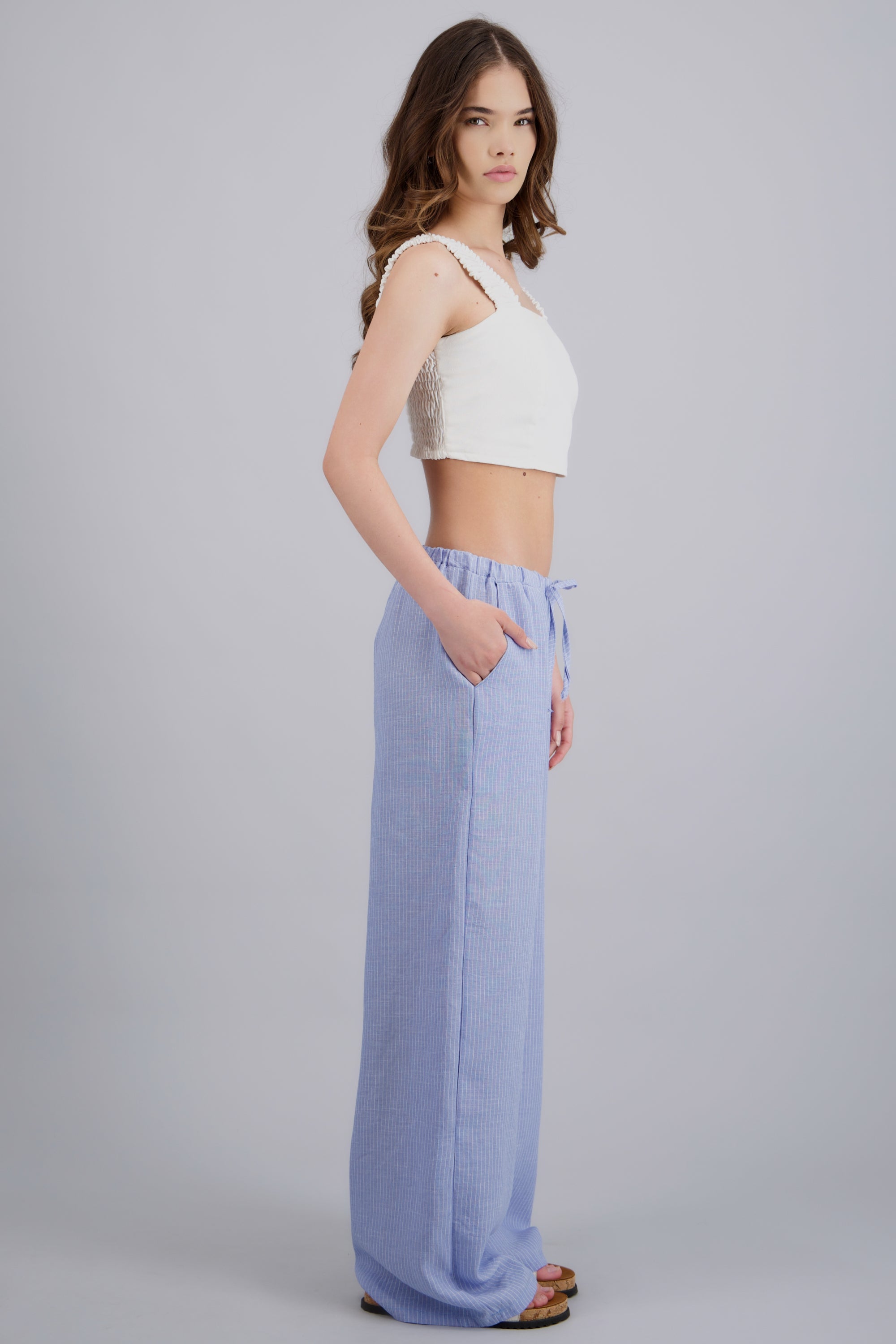Pantalon liso detalle pretina AZUL