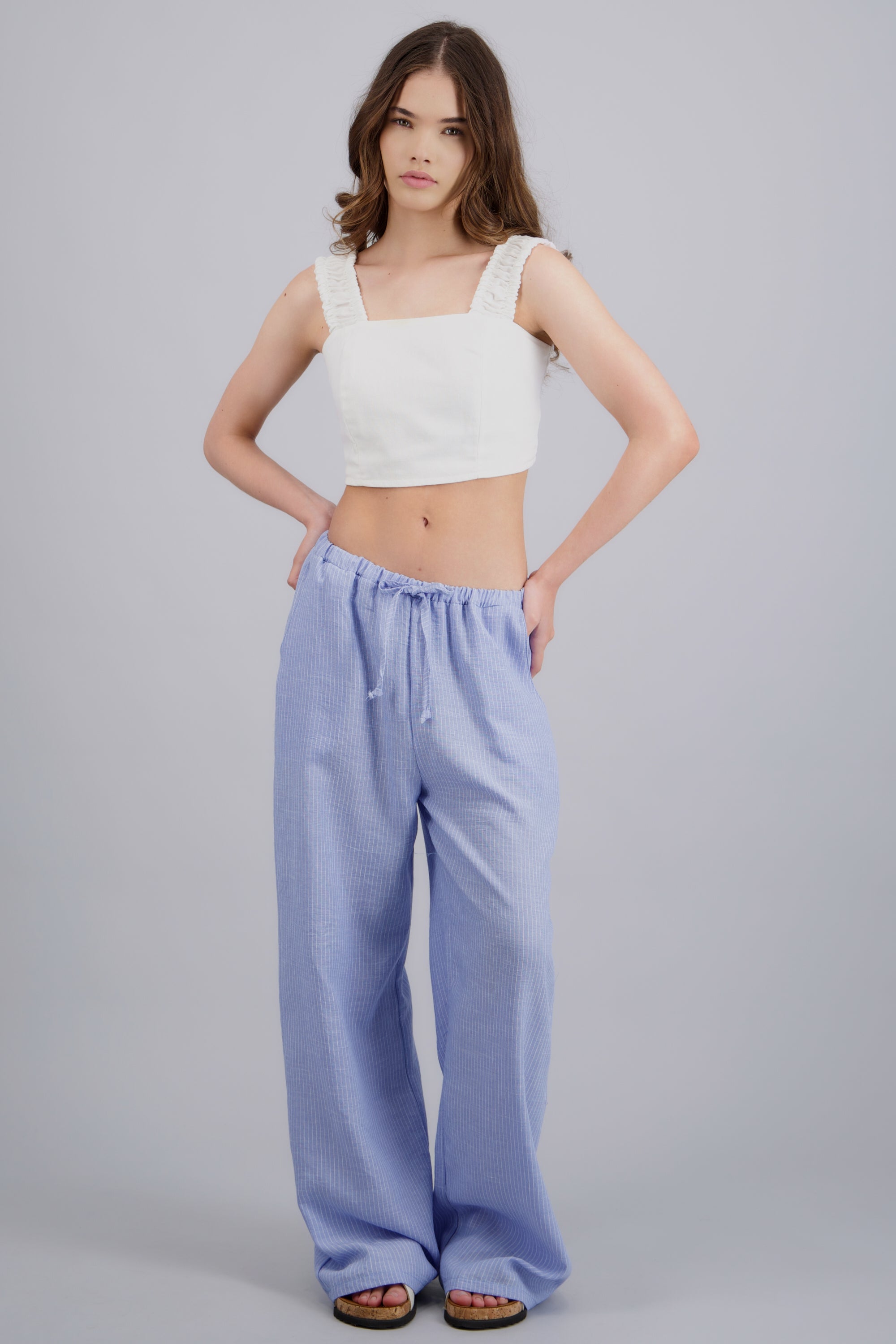 Pantalon liso detalle pretina AZUL
