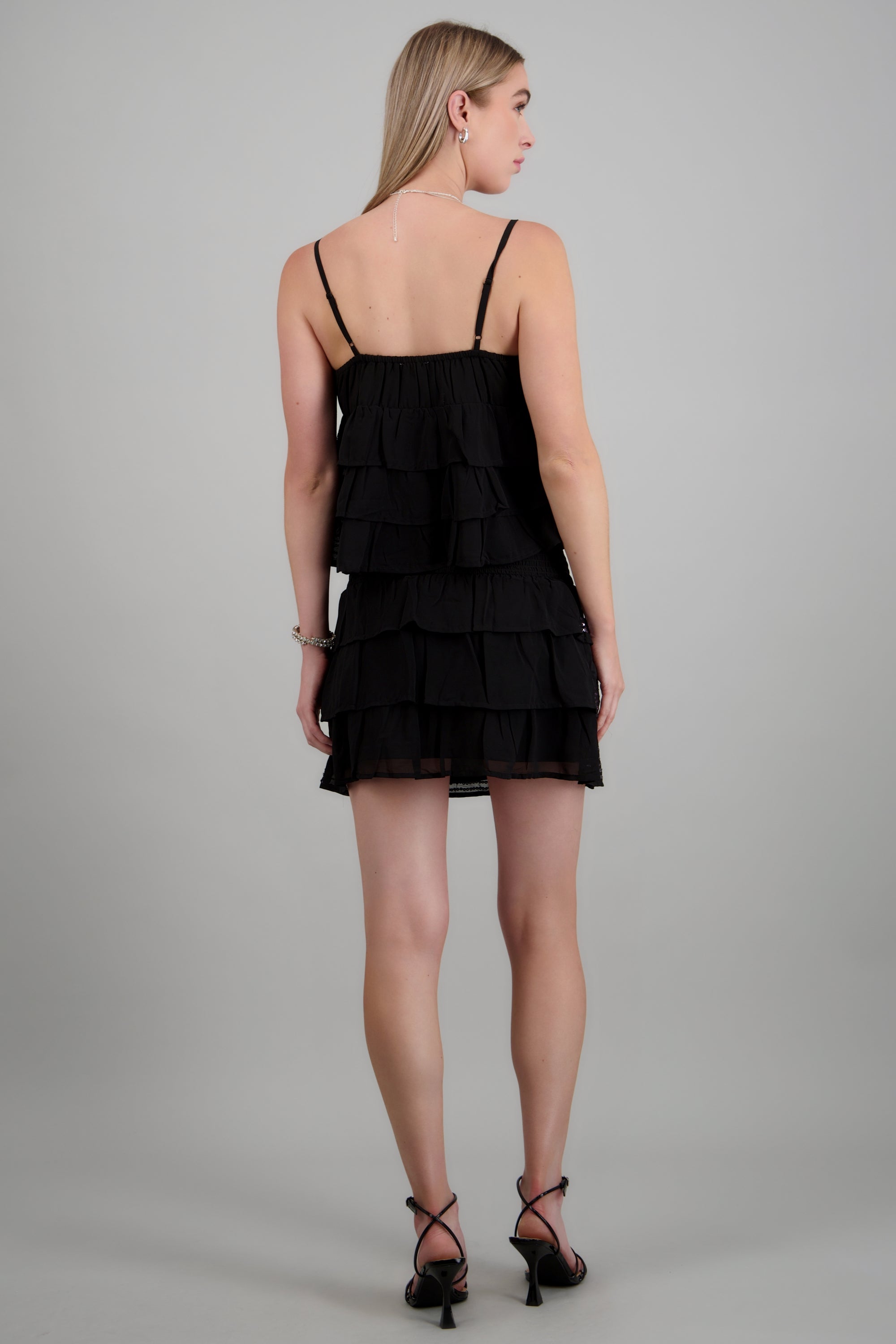 Falda olanes con estoperoles NEGRO