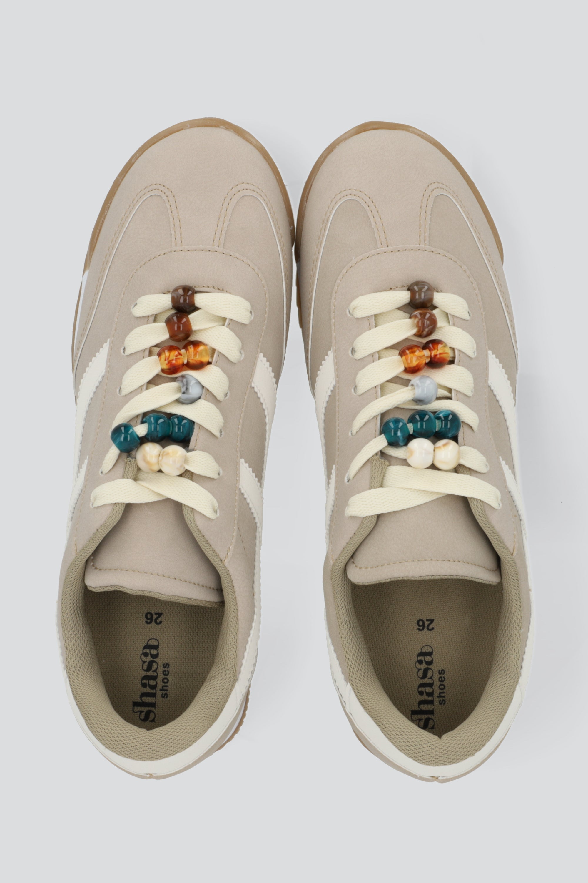Tenis gamucina charms gemas TAUPE