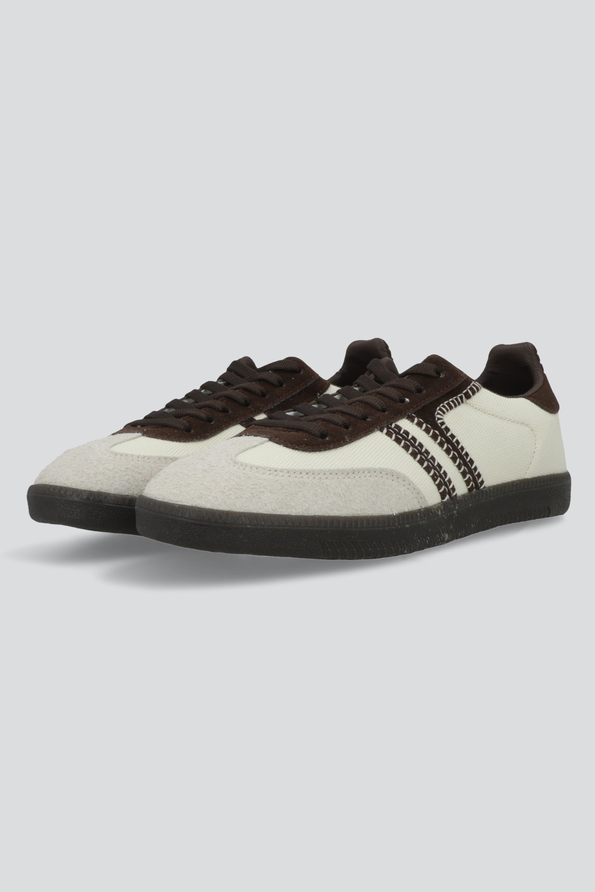 Tenis lineas contrastes CAFE COMBO