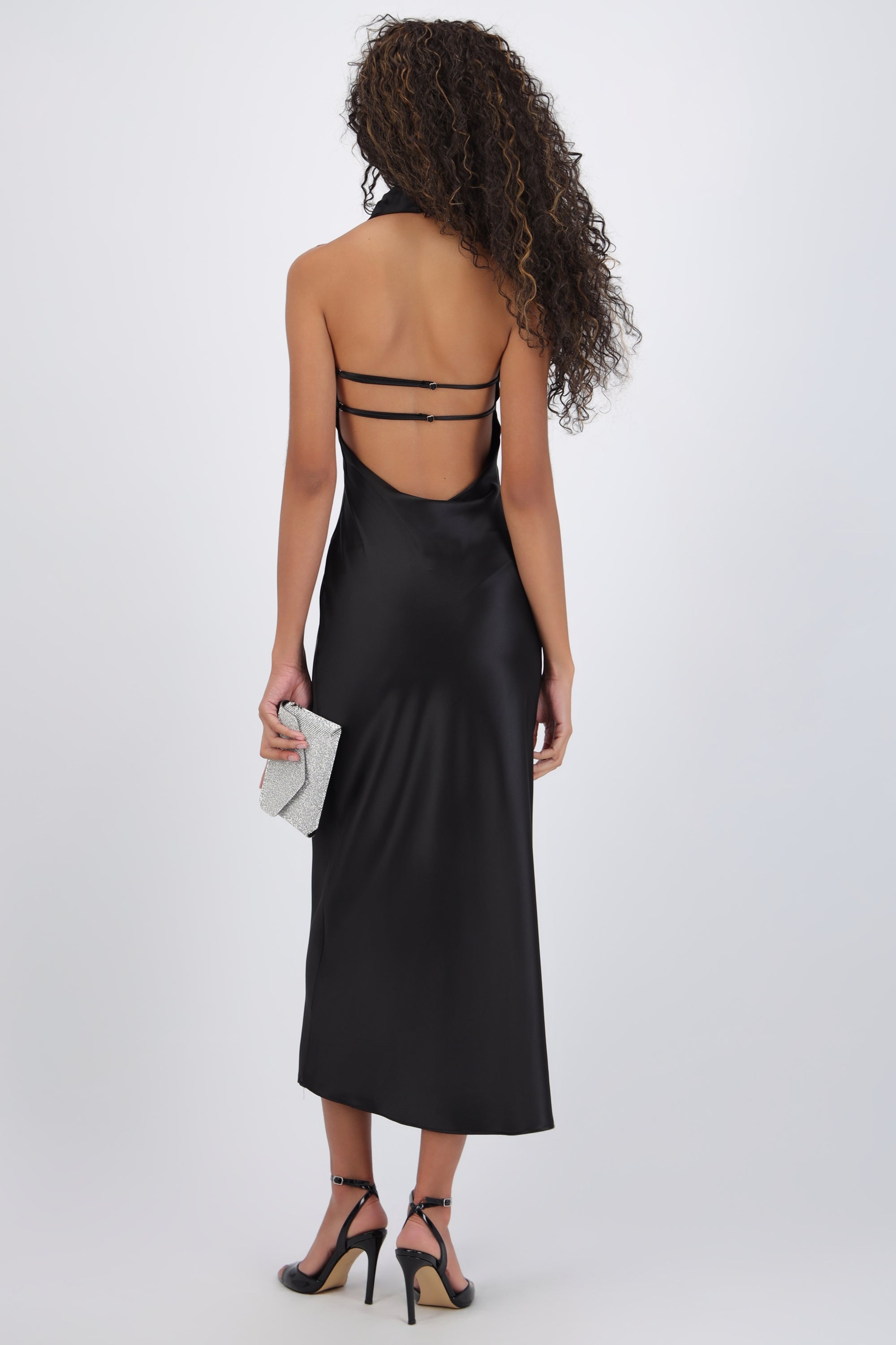 Vestido midi cuello alto espalda descubierta