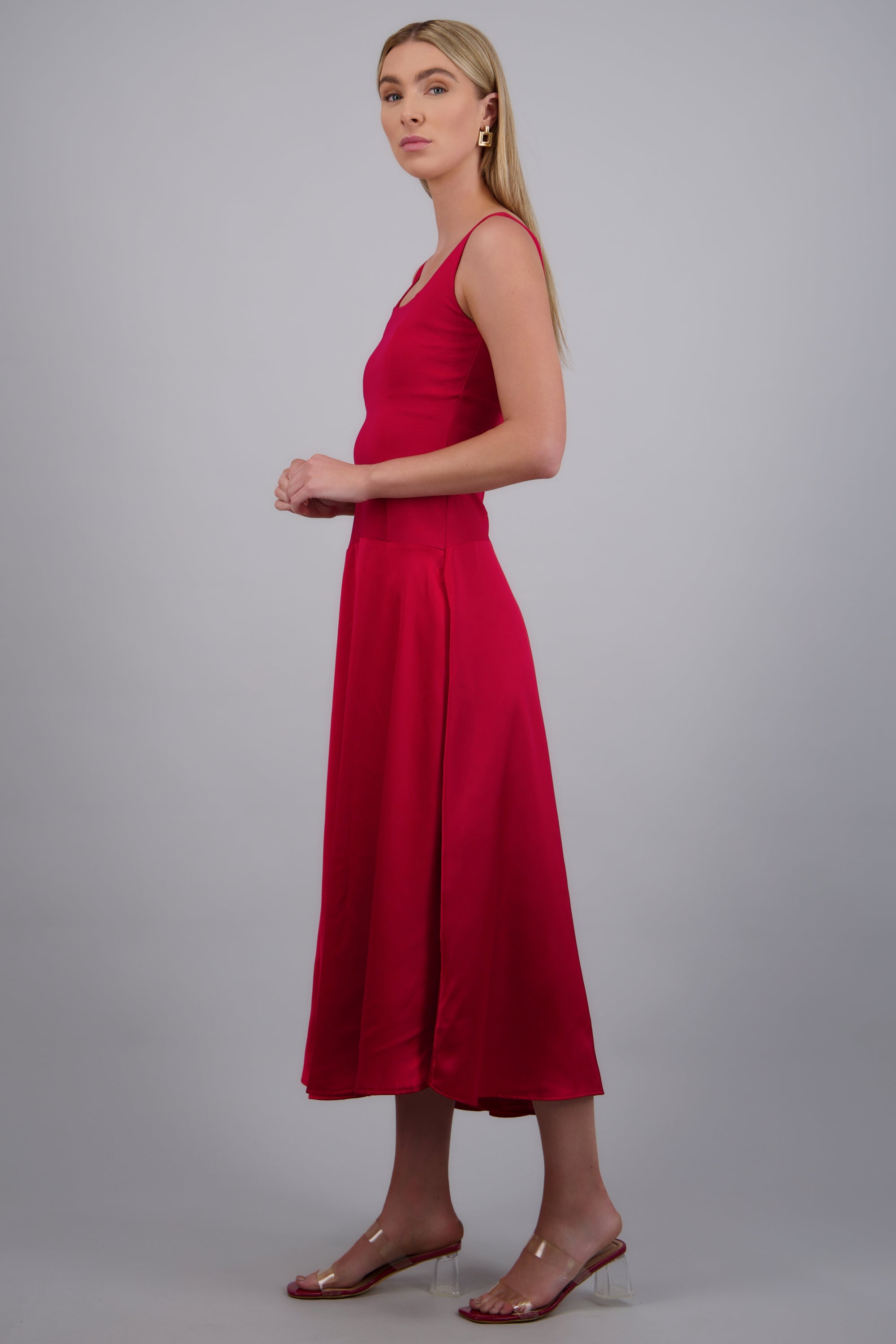 Vestido drop waisted falda satin ROJO