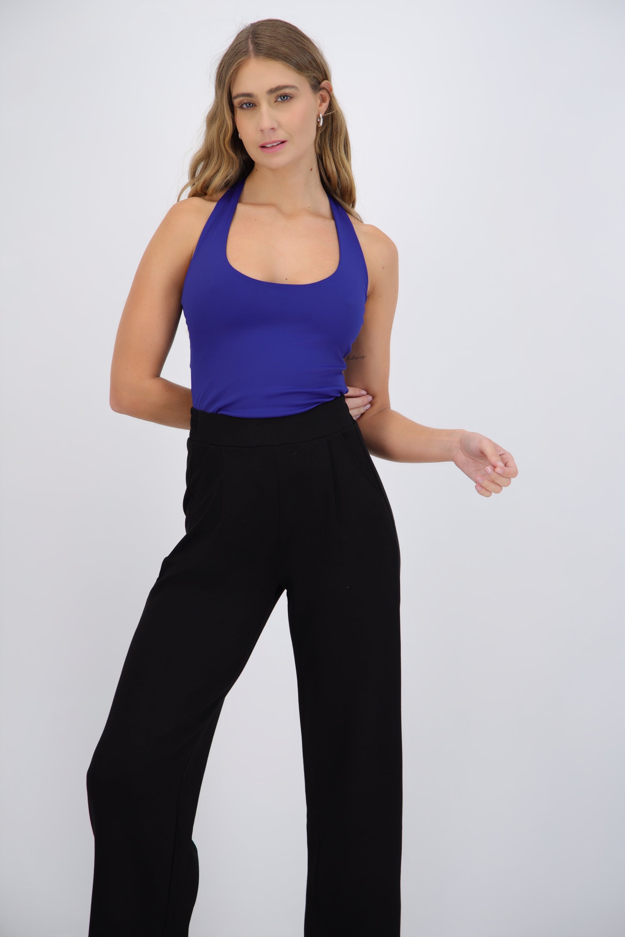 Body halter escote redondo