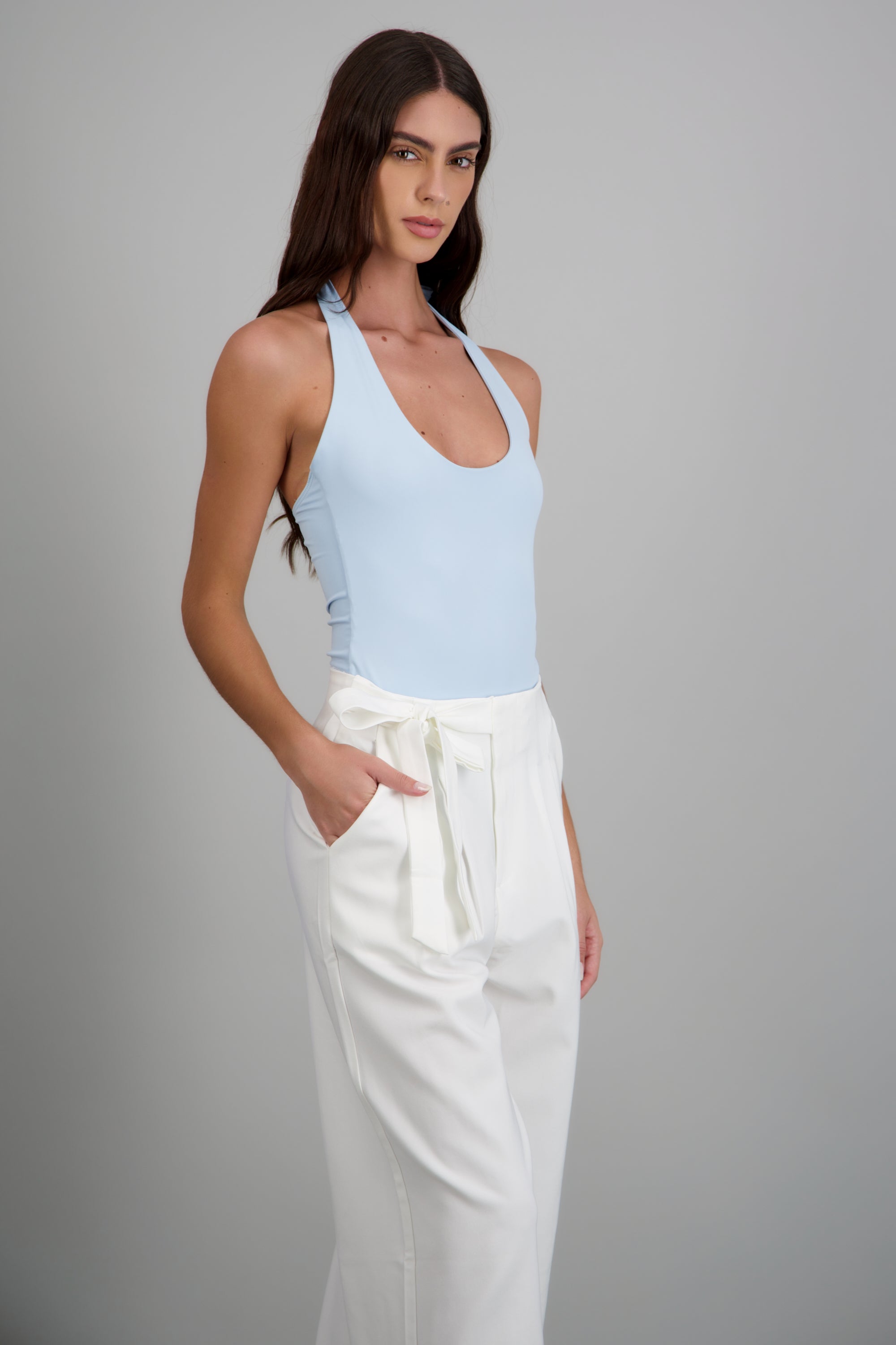 Body halter escote redondo AZUL PASTEL