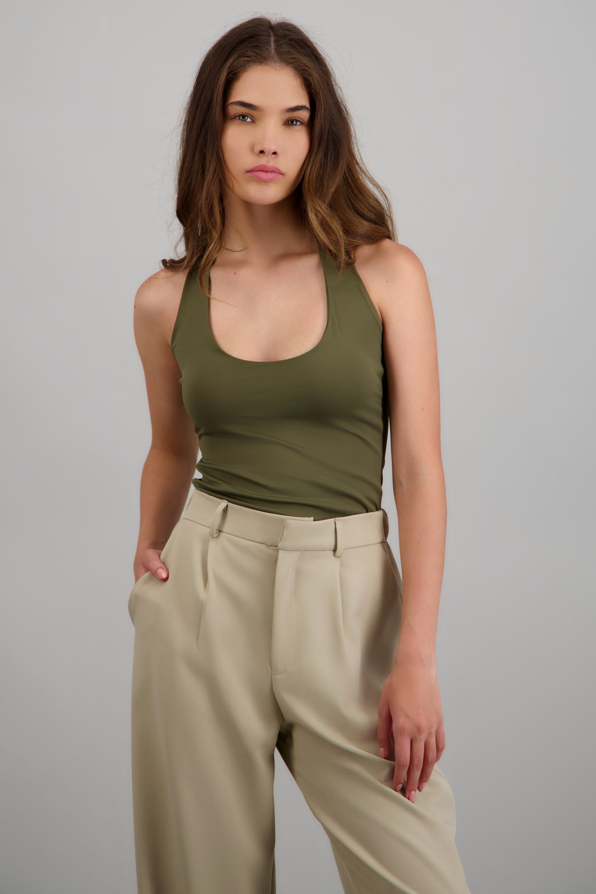 Body halter escote redondo OLIVO